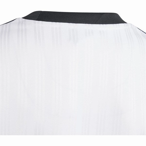 adidas Originals White T-shirt Weekend Smart Look Chic Wear