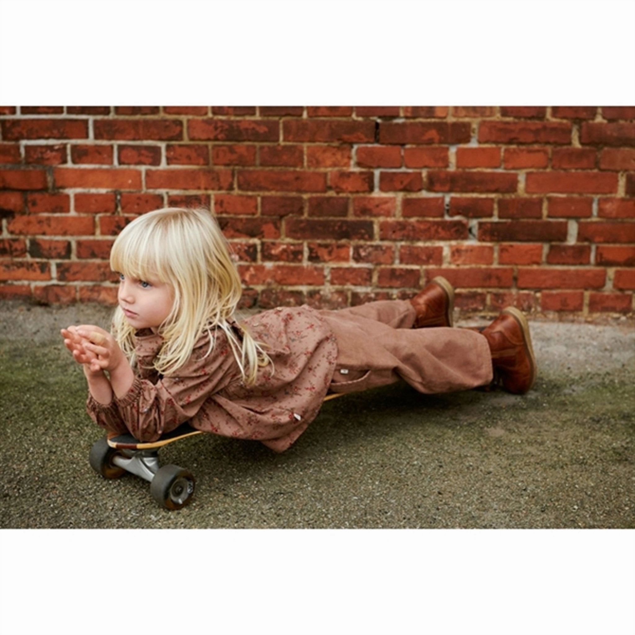 Wheat Berry Dust Flowers Blouse Nolia Ergonomic Back Panel Holiday Travel