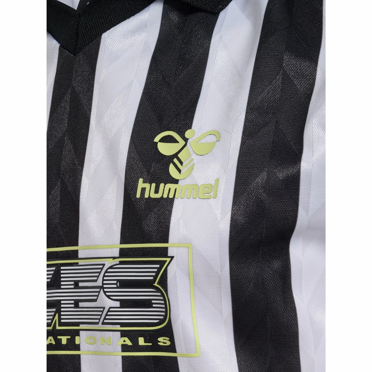 Hummel Black Vigo Football T-Shirt S/S Timeless Style Bohemian freedom
