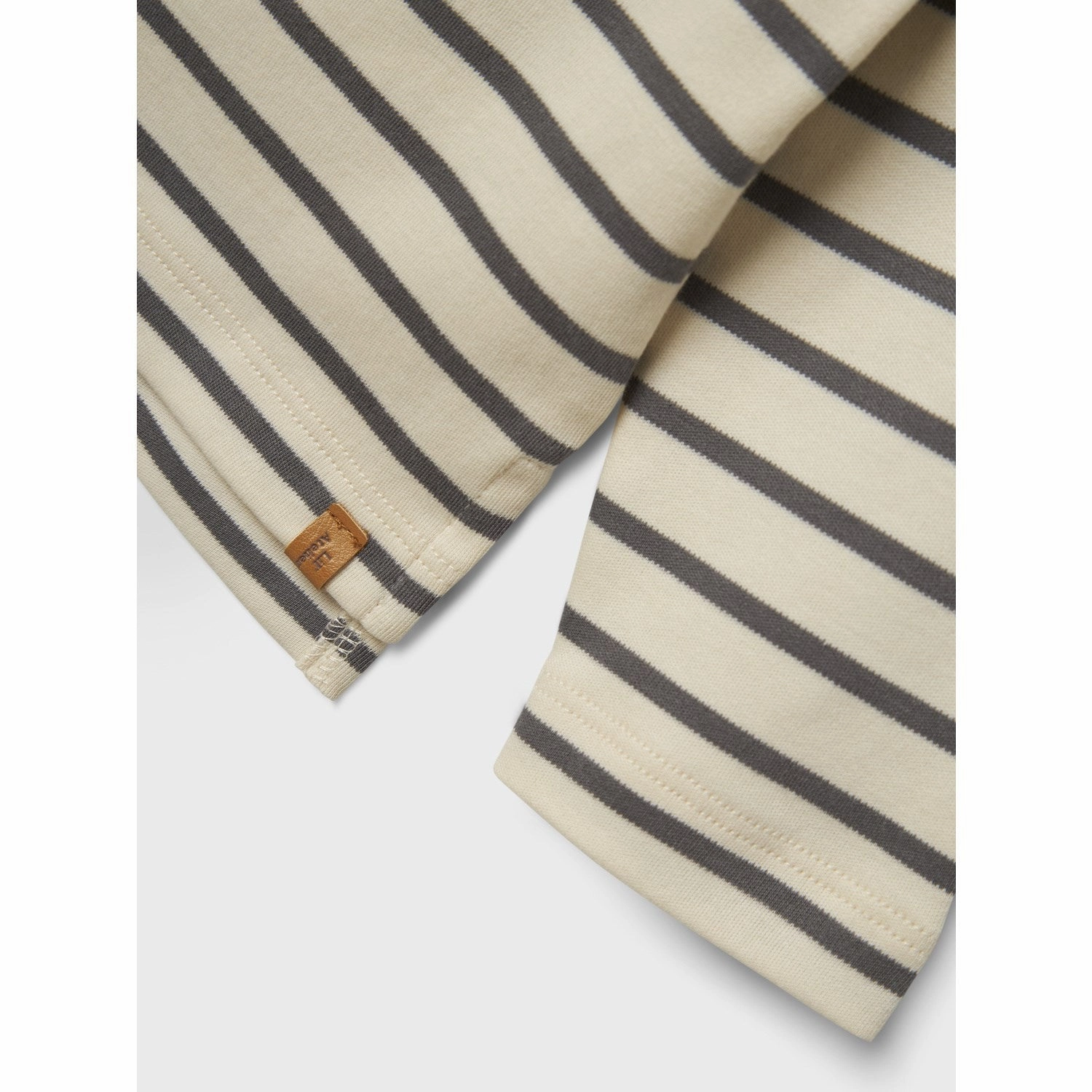 Edgy Fashion Layering Essential Lil'Atelier Turtledove Poppy Seed Nmmlimia Ls Loose Top Lil Noos