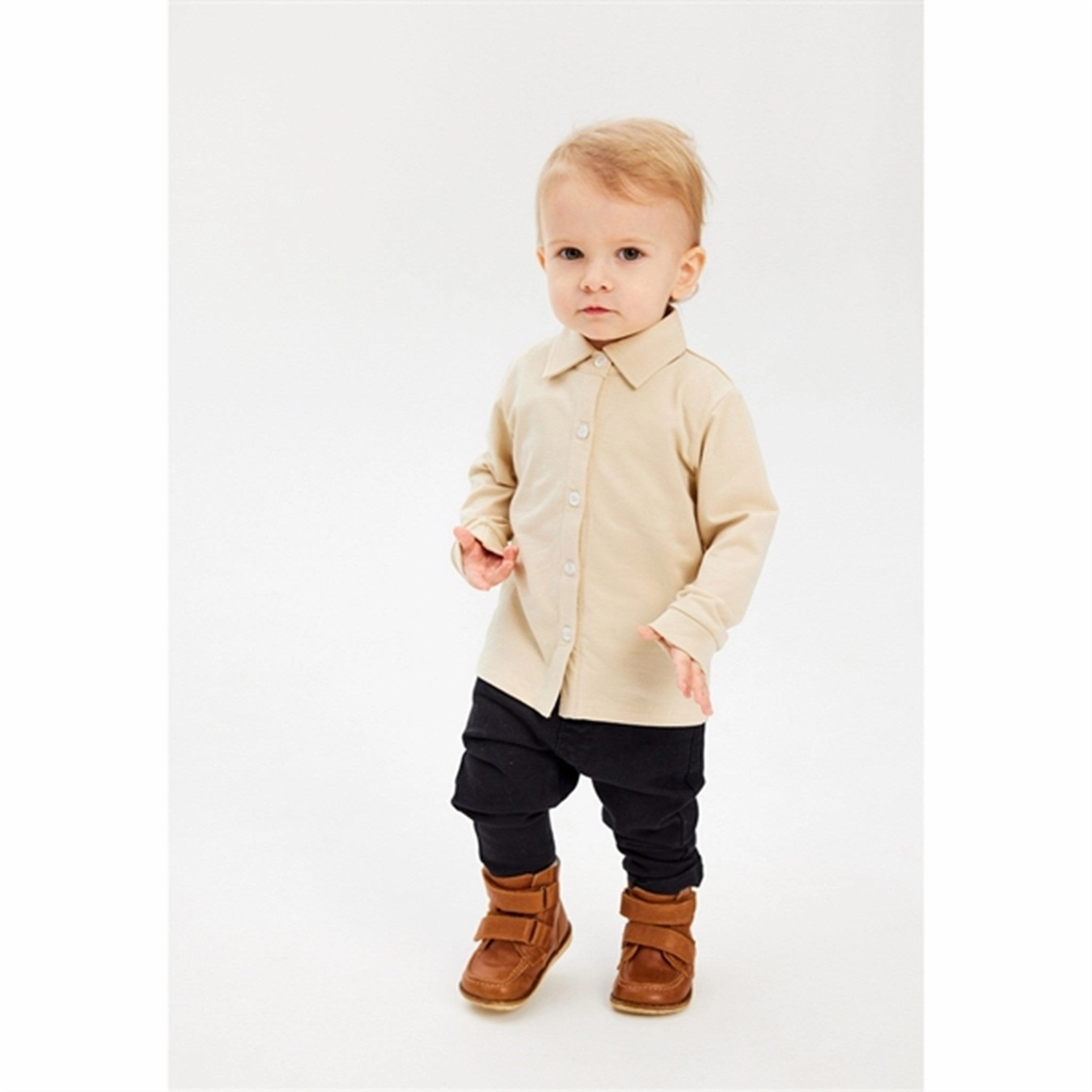 THE NEW Siblings Oatmeal Ibro Shirt Ventilated Back Non Restrictive Armhole