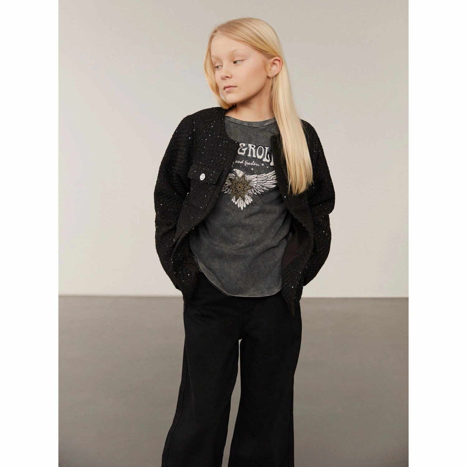 Sofie Schnoor Black T-Shirt Comfortable Touch Oversized Silhouette
