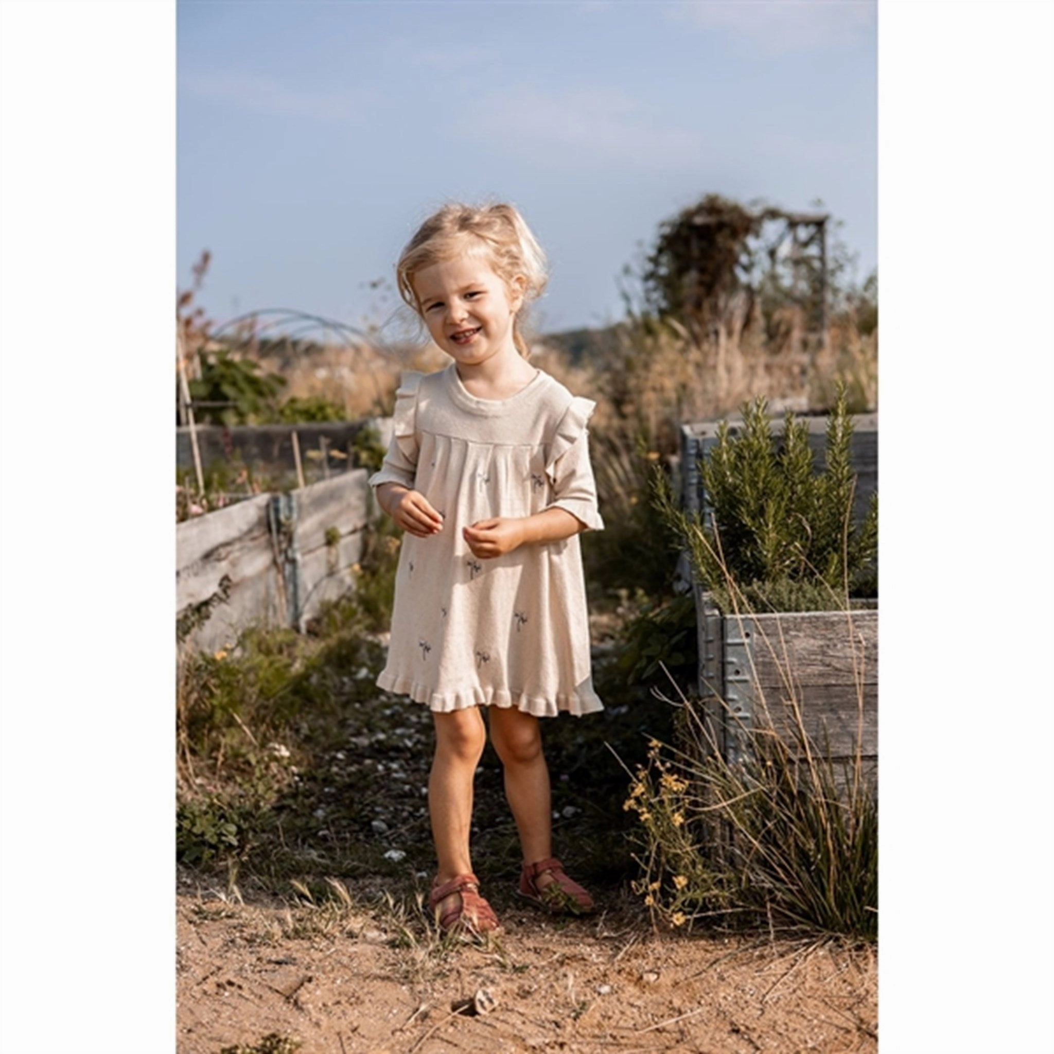 Fliink Sandshell Fame Embr. Knit Dress Office Ease Front Detail