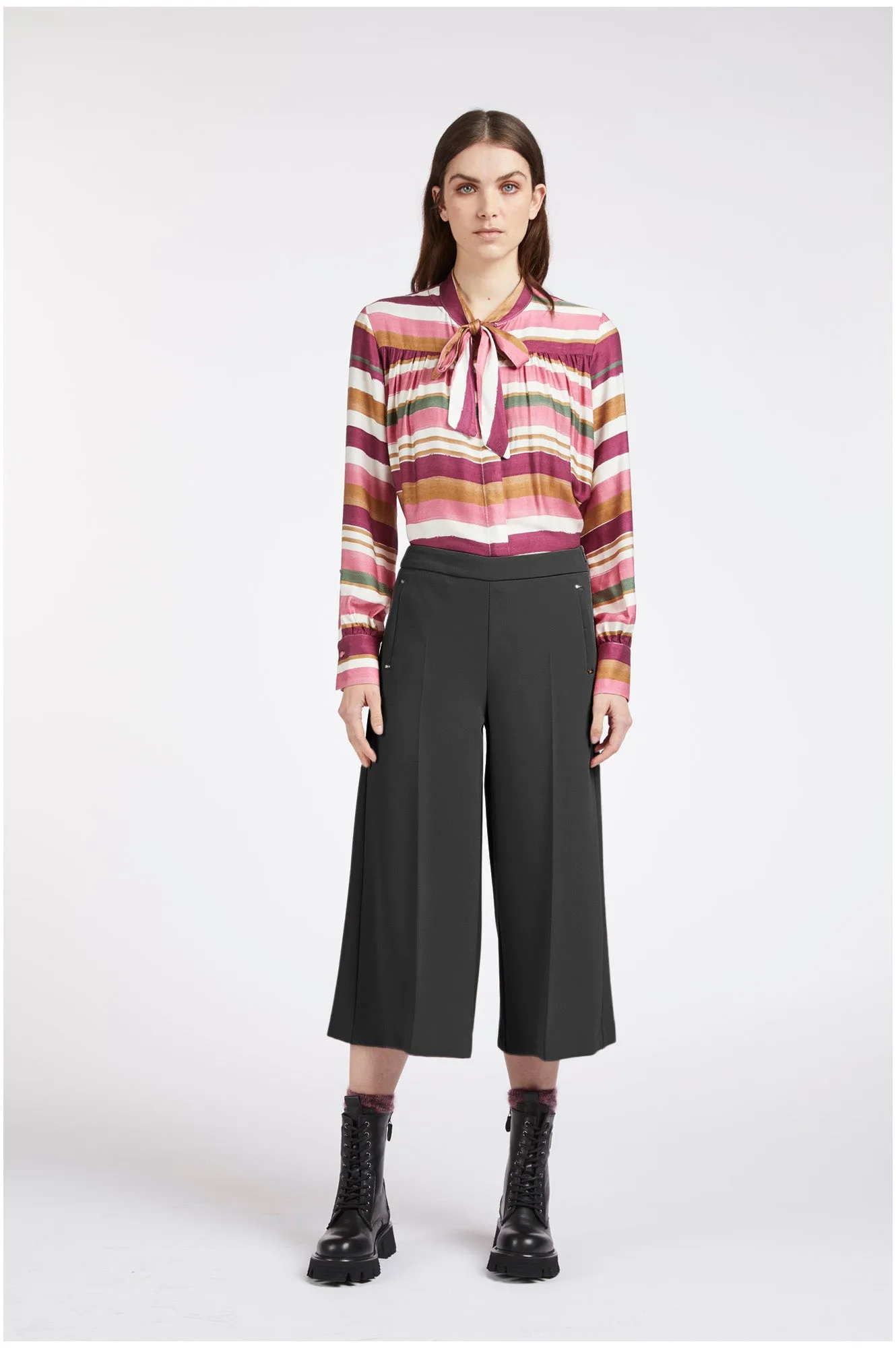 Caf??Noir Pantalone da donna Coulotte con Rivetti C7JP0085 N001 nero Timeless Fit Fashion-Forward