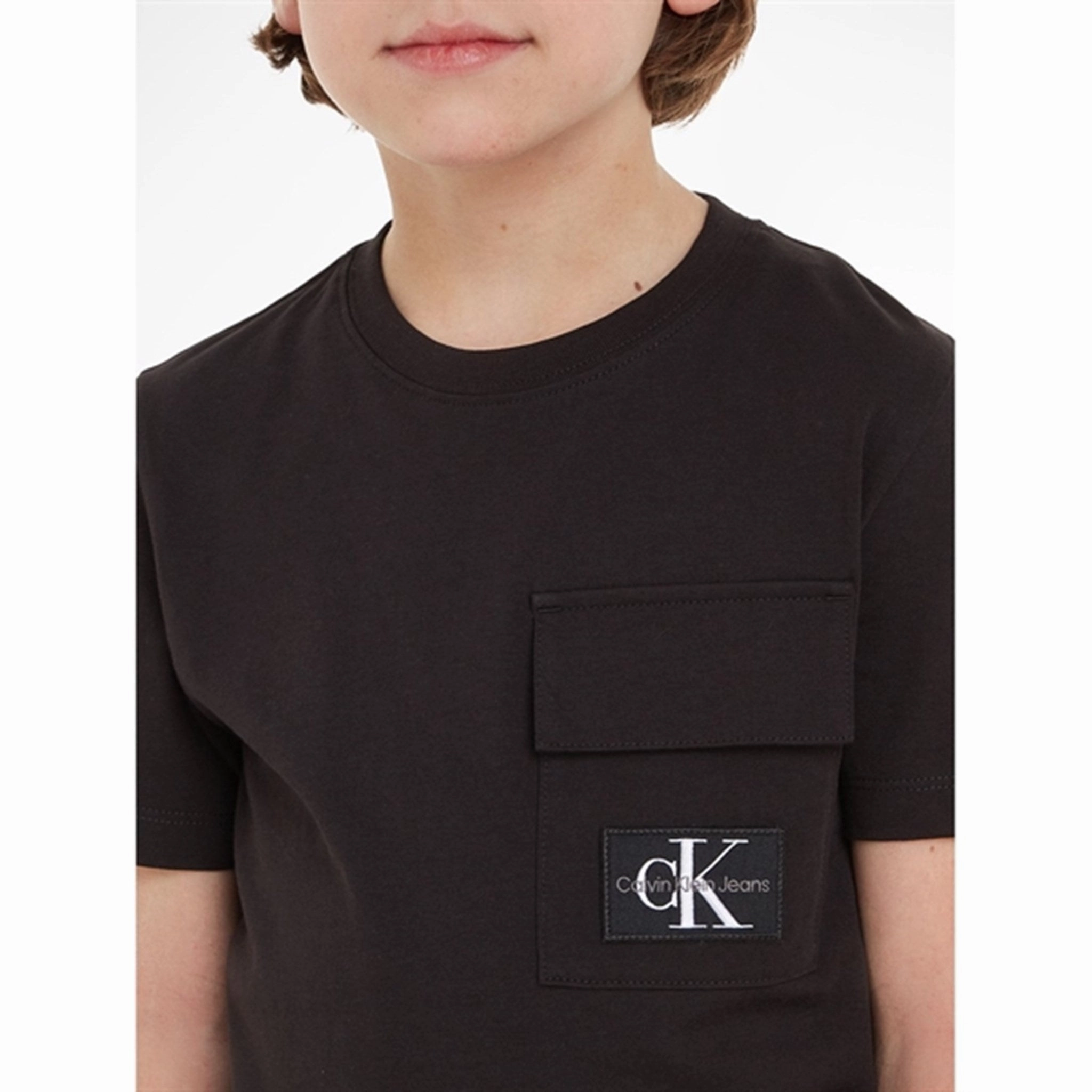 Calvin Klein Badge Pocket Ss T-shirt Ck Black Outdoor Leisure Look Sporty and Cool