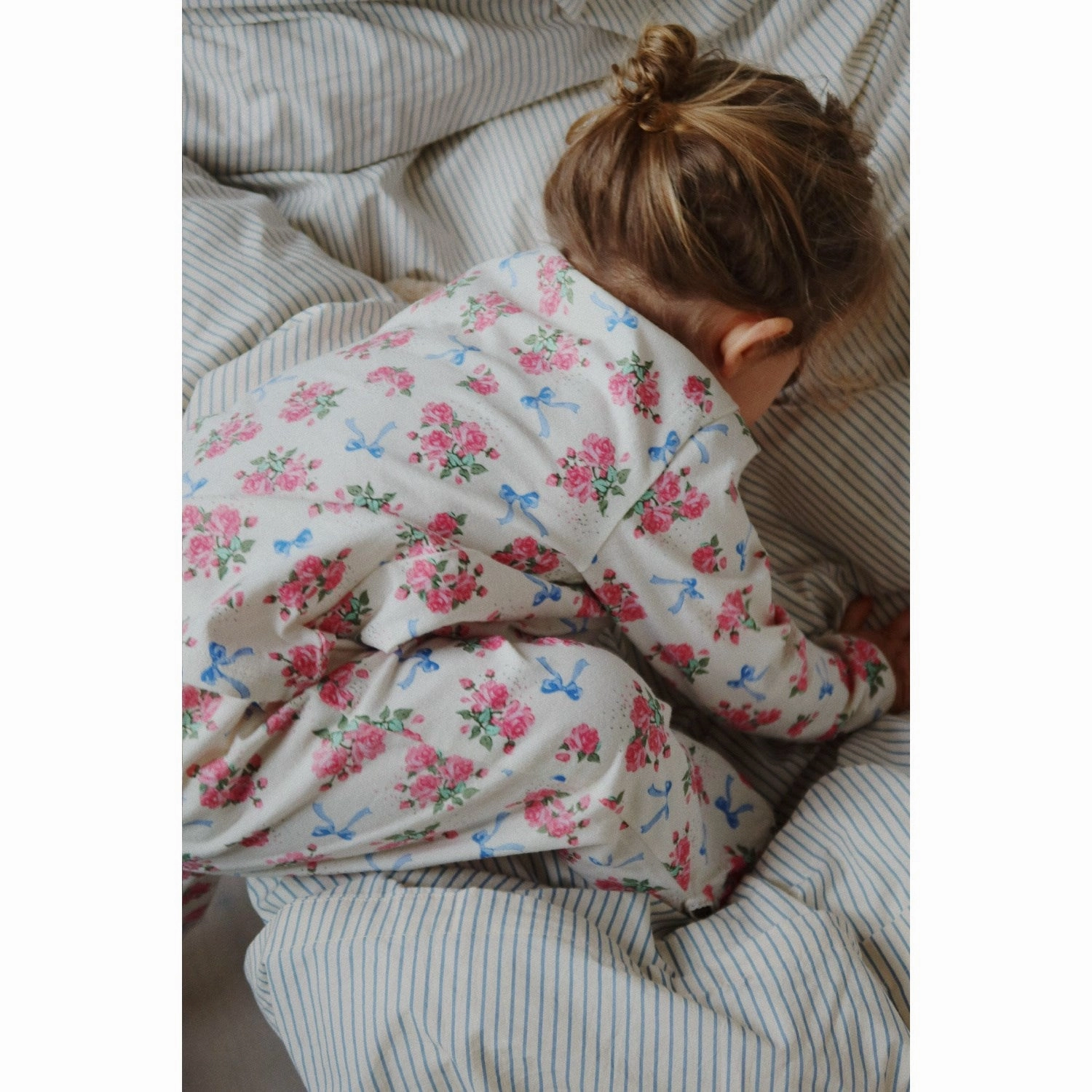 Soft Texture Layered Collar Konges Sl?jd Bella Rosita Gio Bow Set GOTS