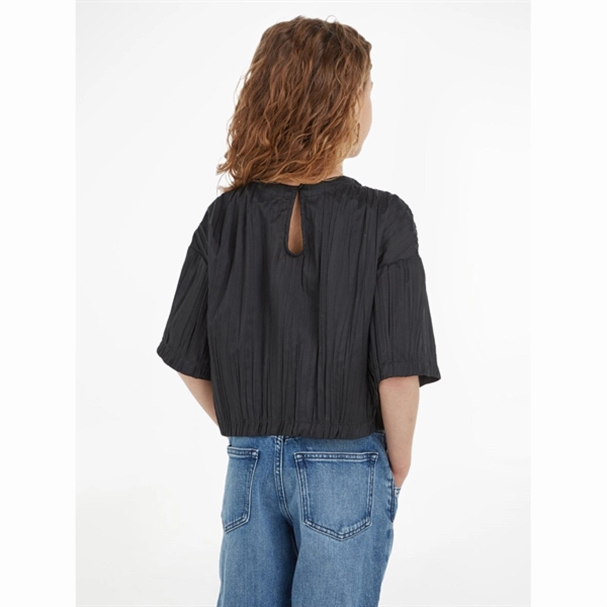 Kids playfulness Slim fit sleekness Calvin Klein Festive Plisse T-Shirt Ck Black