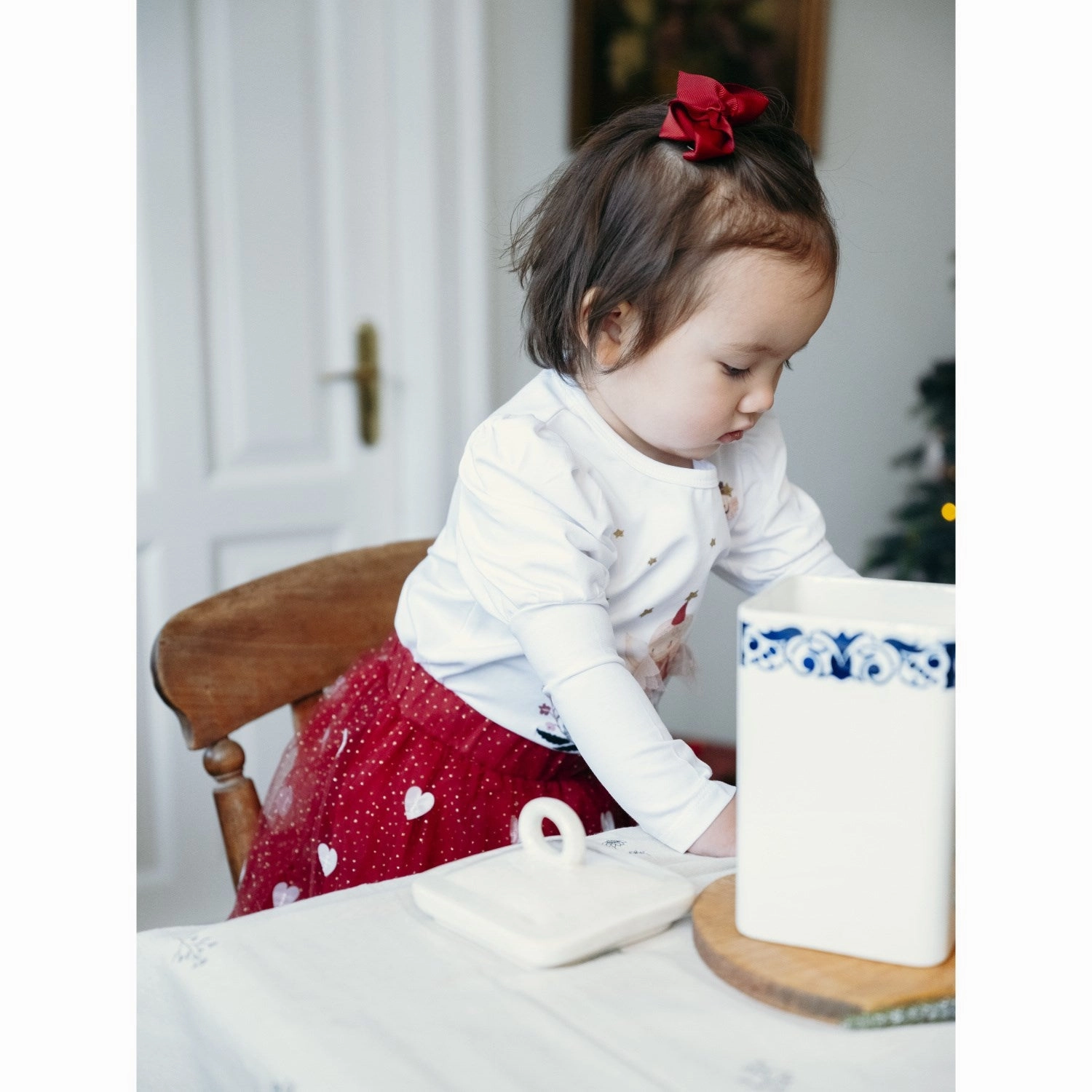 Layered Hemline Contemporary Look Hust & Claire Sugar Alma Blouse