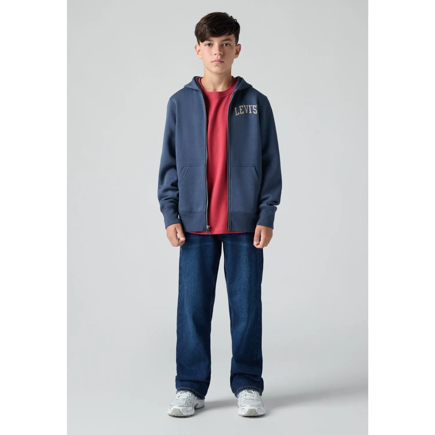 Street Fashion Trend Setter Holiday Vibes Night Out Rainy Day Levi's Sierra Pass Stay Loose Taper Jeans