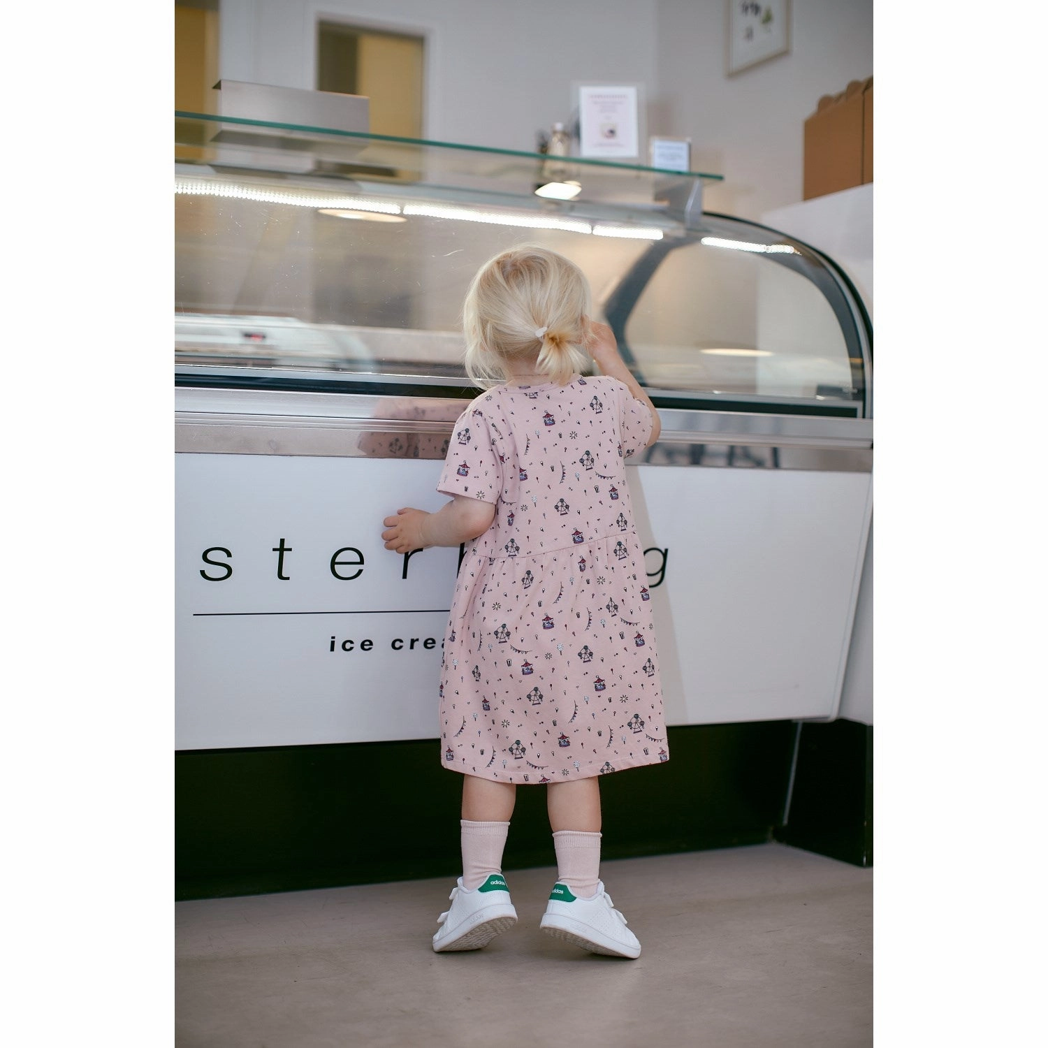 Silky texture Clean Vibe Copenhagen Colors Dusty Rose Tivoli Print Jersey Dress W Print