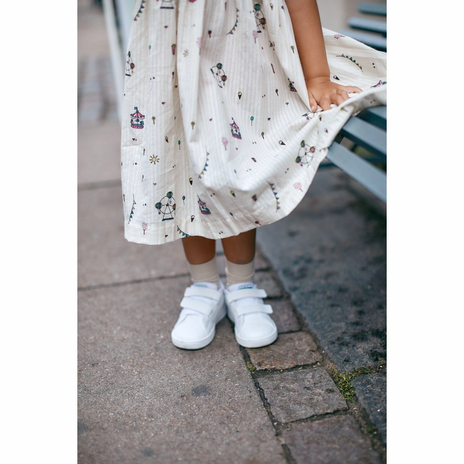 Copenhagen Colors Cream Tivoli Print Printed Dress W. Ruffle Sleeves Light Wrap