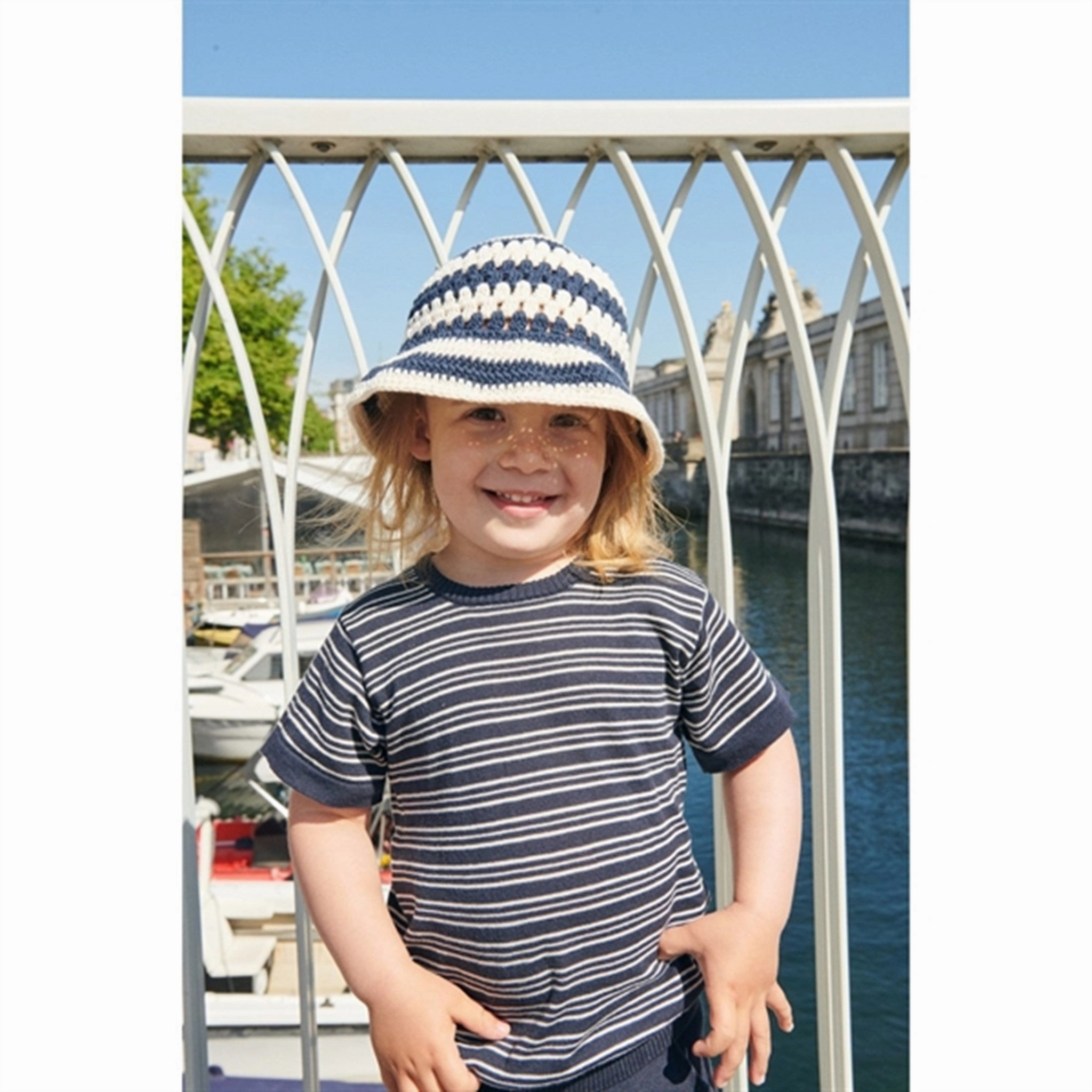 Lint Resistant Surface Low Environmental Impact Copenhagen Colors Navy/Cream Comb. Knit T-shirt