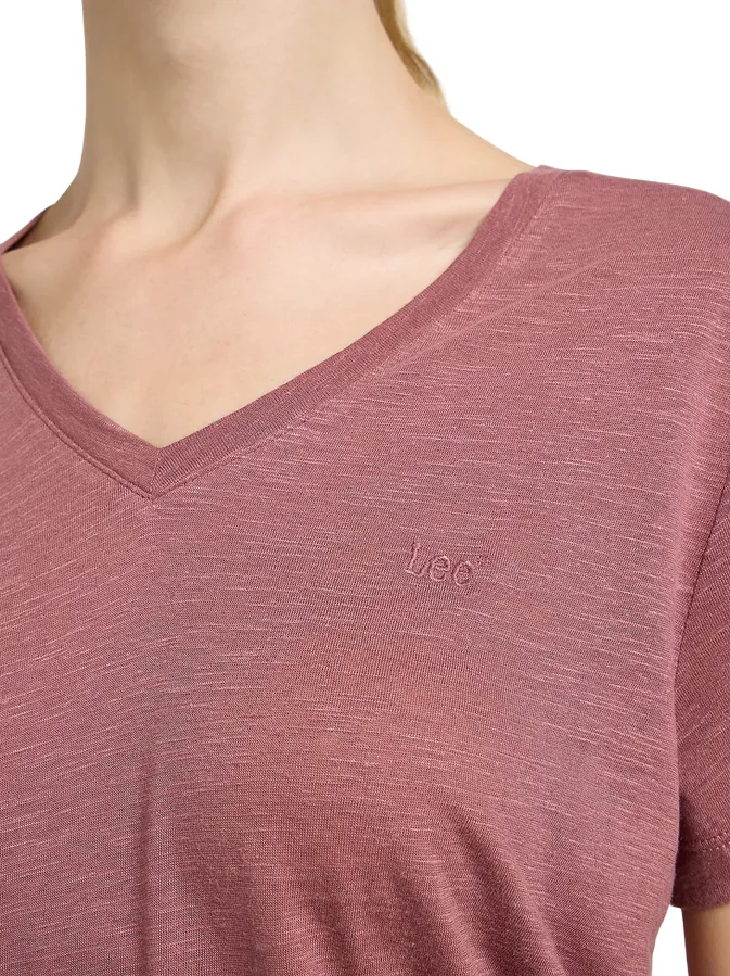Sporty Vibe PreShrunkCotton Lee maglietta manica corta con scollo a V 112363617 Henna terra rossa