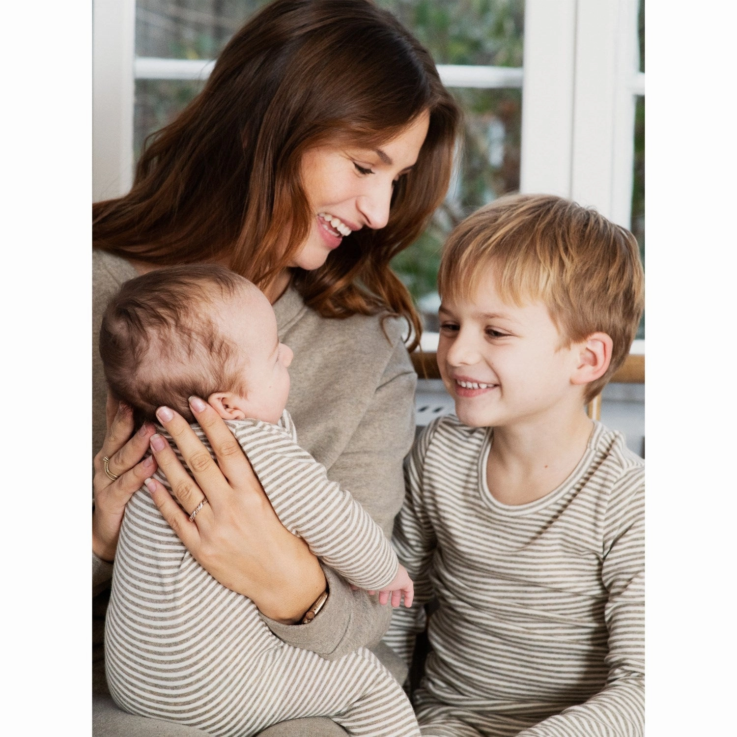 Double Stitched Seams Easy Styling Serendipity Taupe/Offwhite Slim Blouse Stripe