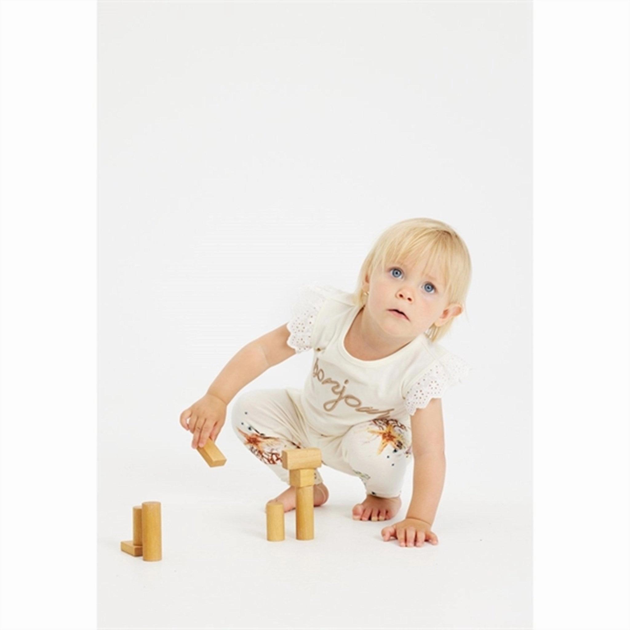 Soft Stretch Collar Two Tone Stitching THE NEW Siblings White Swan Goa Blouse