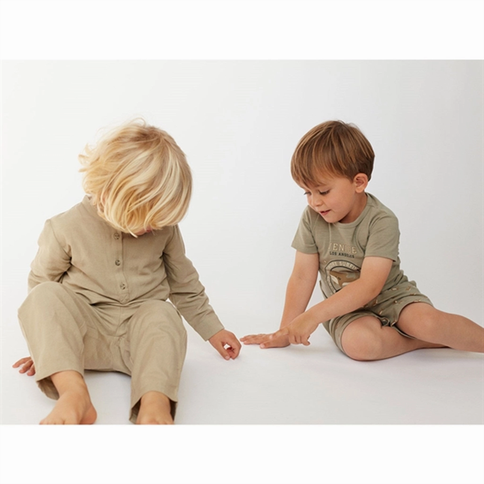 Hydrophobic coating Sofie Schnoor Dusty Green T-shirt