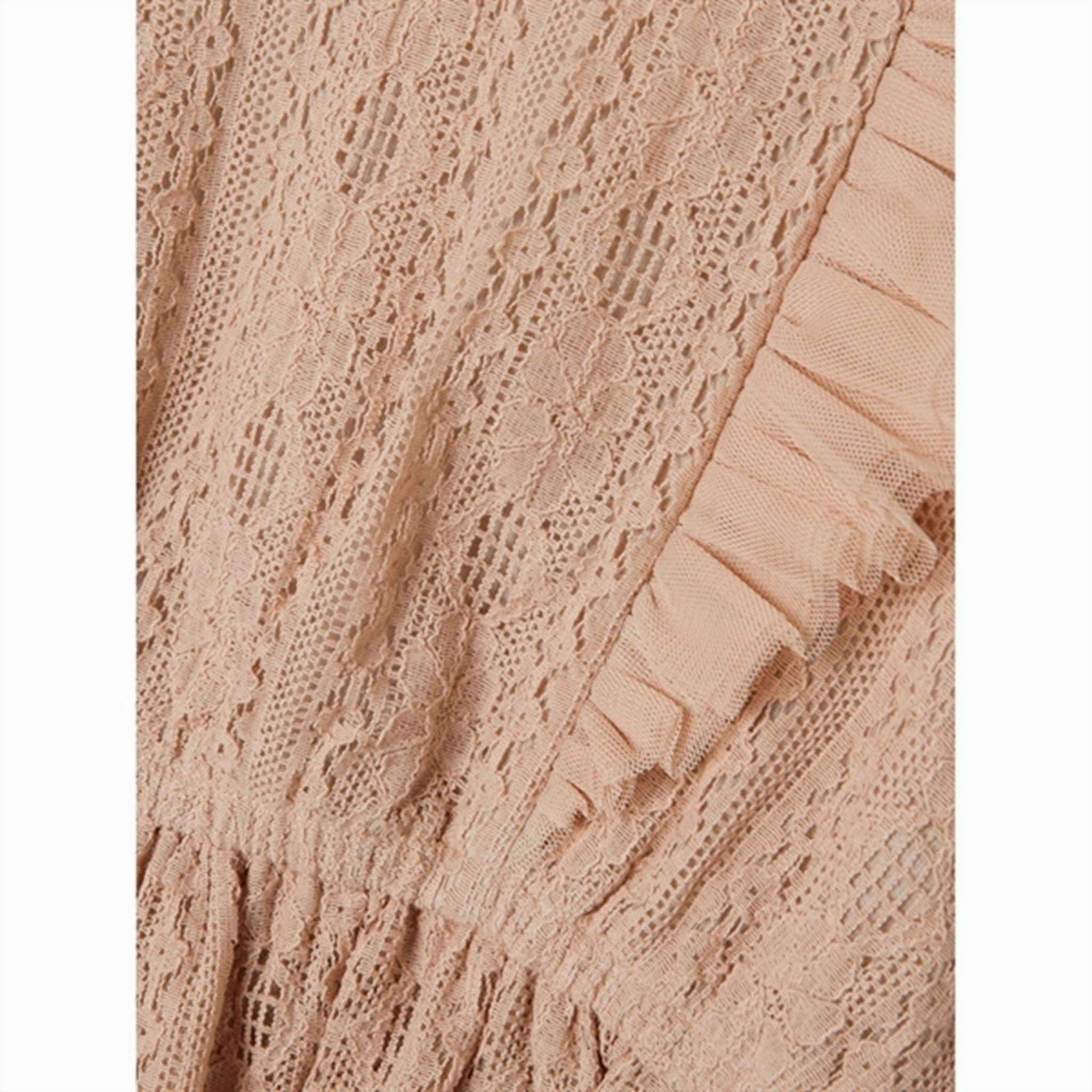 Statement Look Minimalist-Trend Lil'Atelier Nougat Rinja Blonde Dress