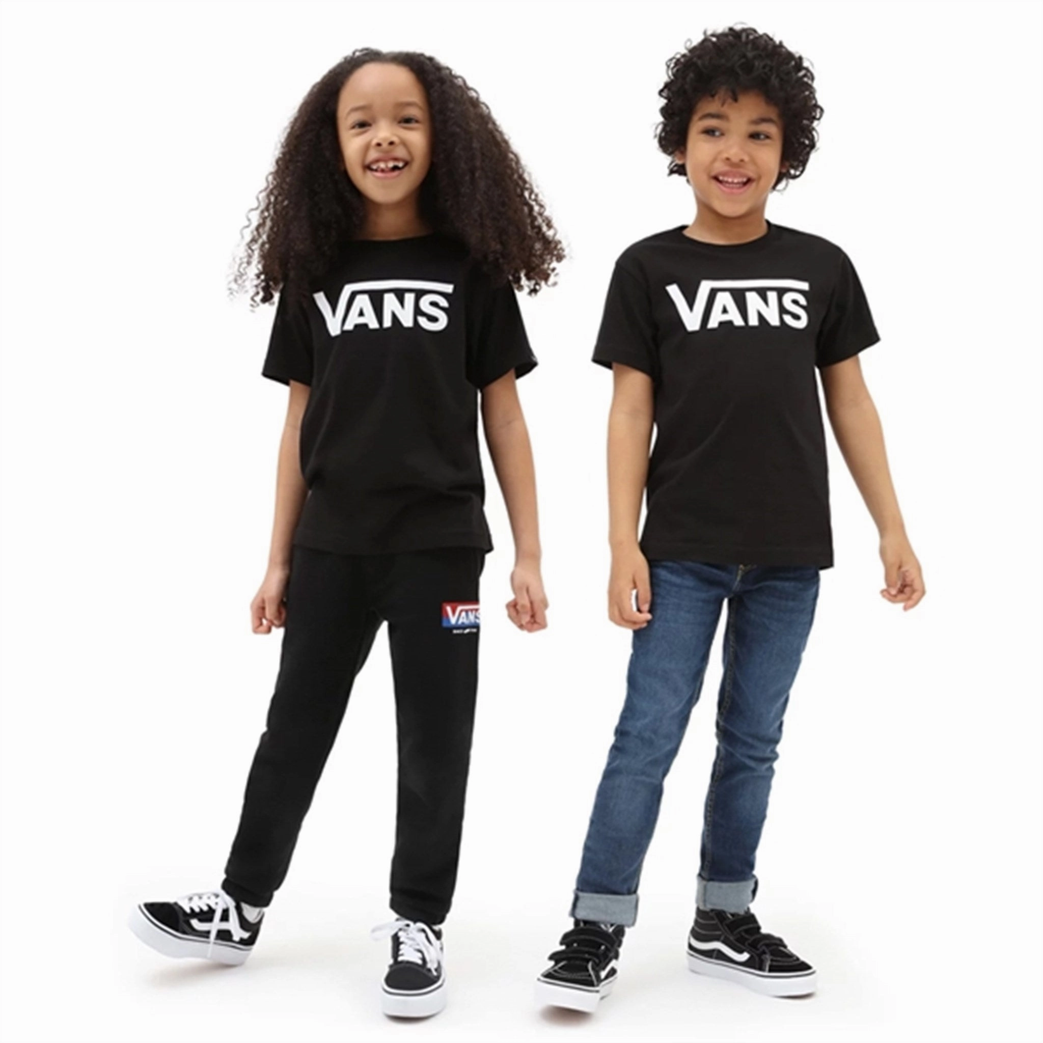 Comfy and Soft Classic Outfit Style VANS Classic Kids T-shirt Black