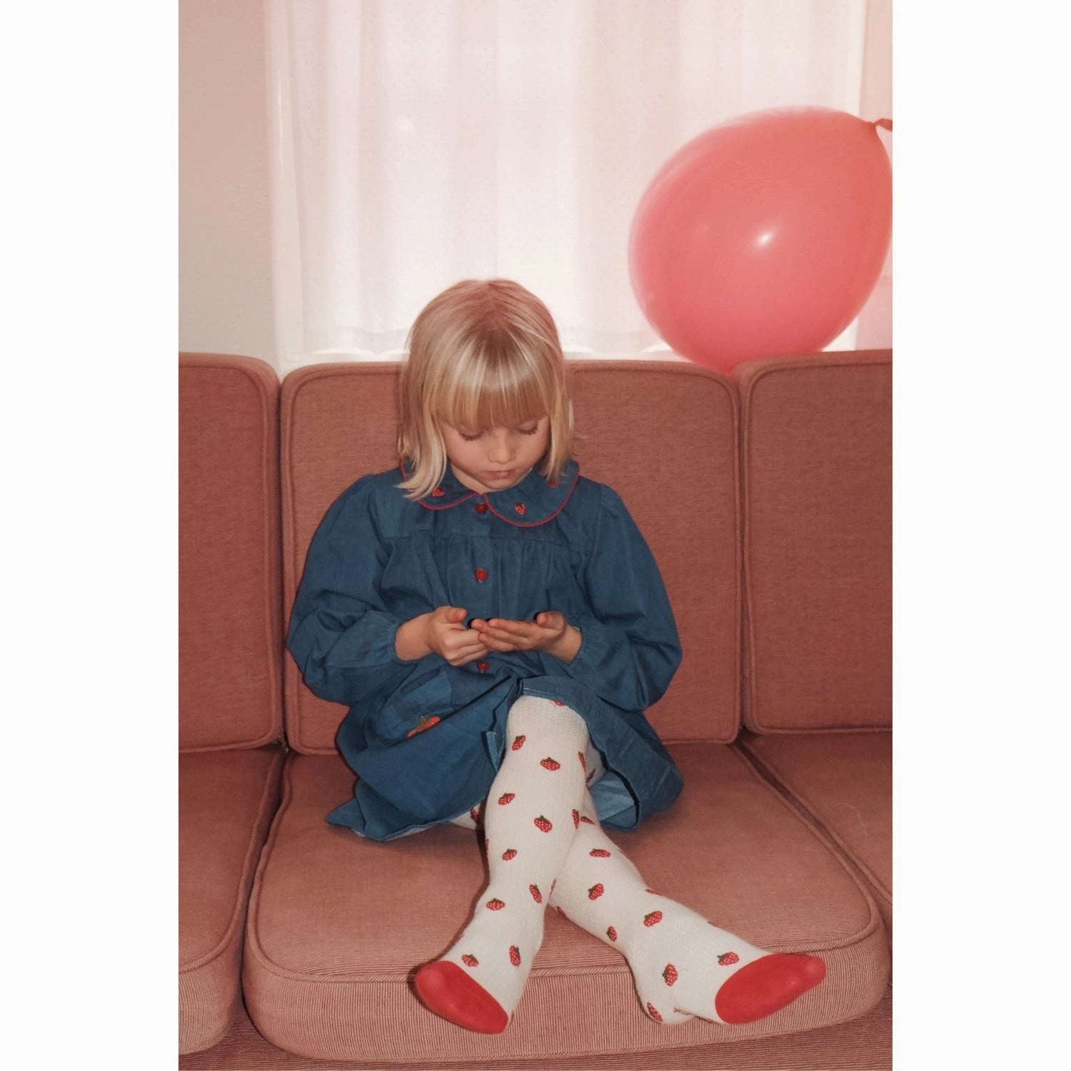 Fl?ss Mid Blue Strawberry Vilma Dress Calm Style Casual Comfort