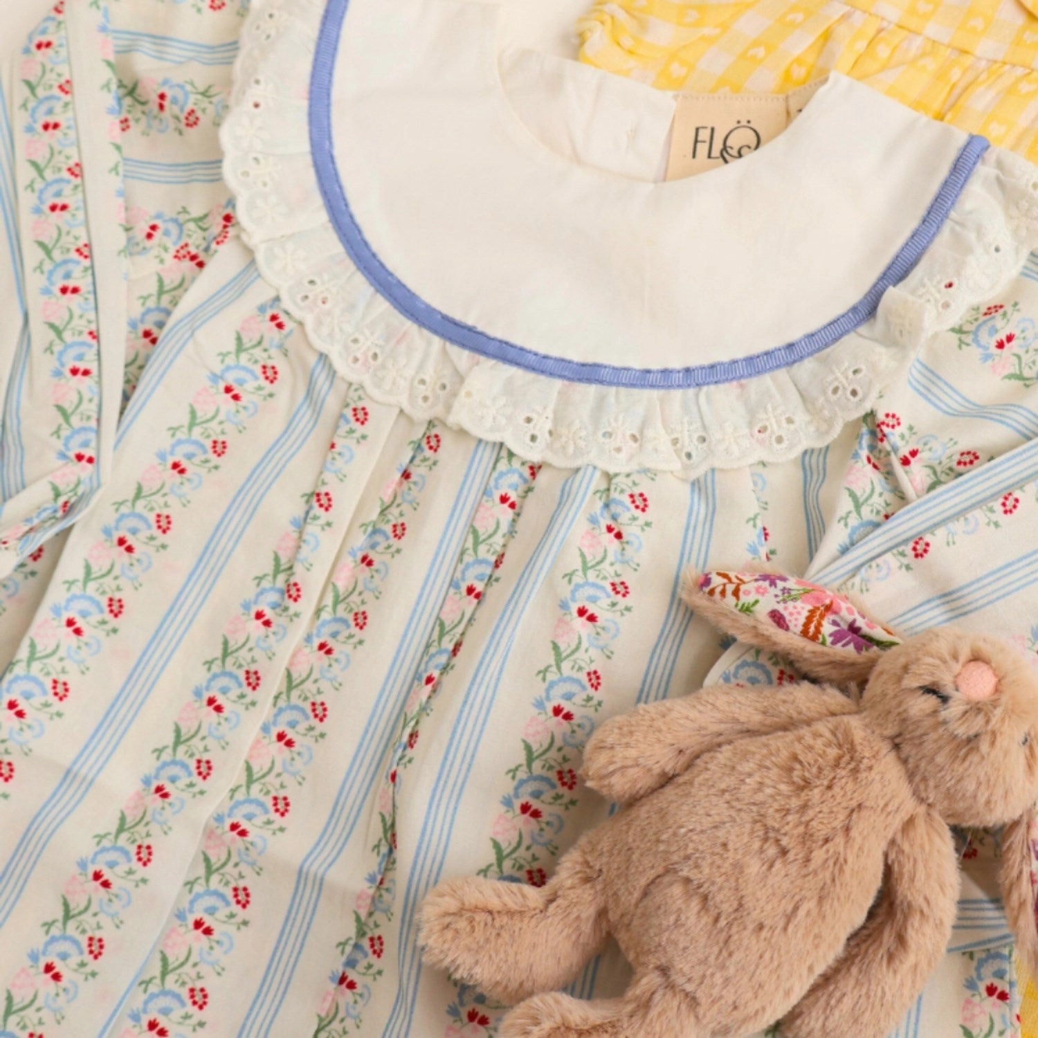 Fl?ss Soft white/Bright blue Abigail Dress Polished Cut Cozy Wearable