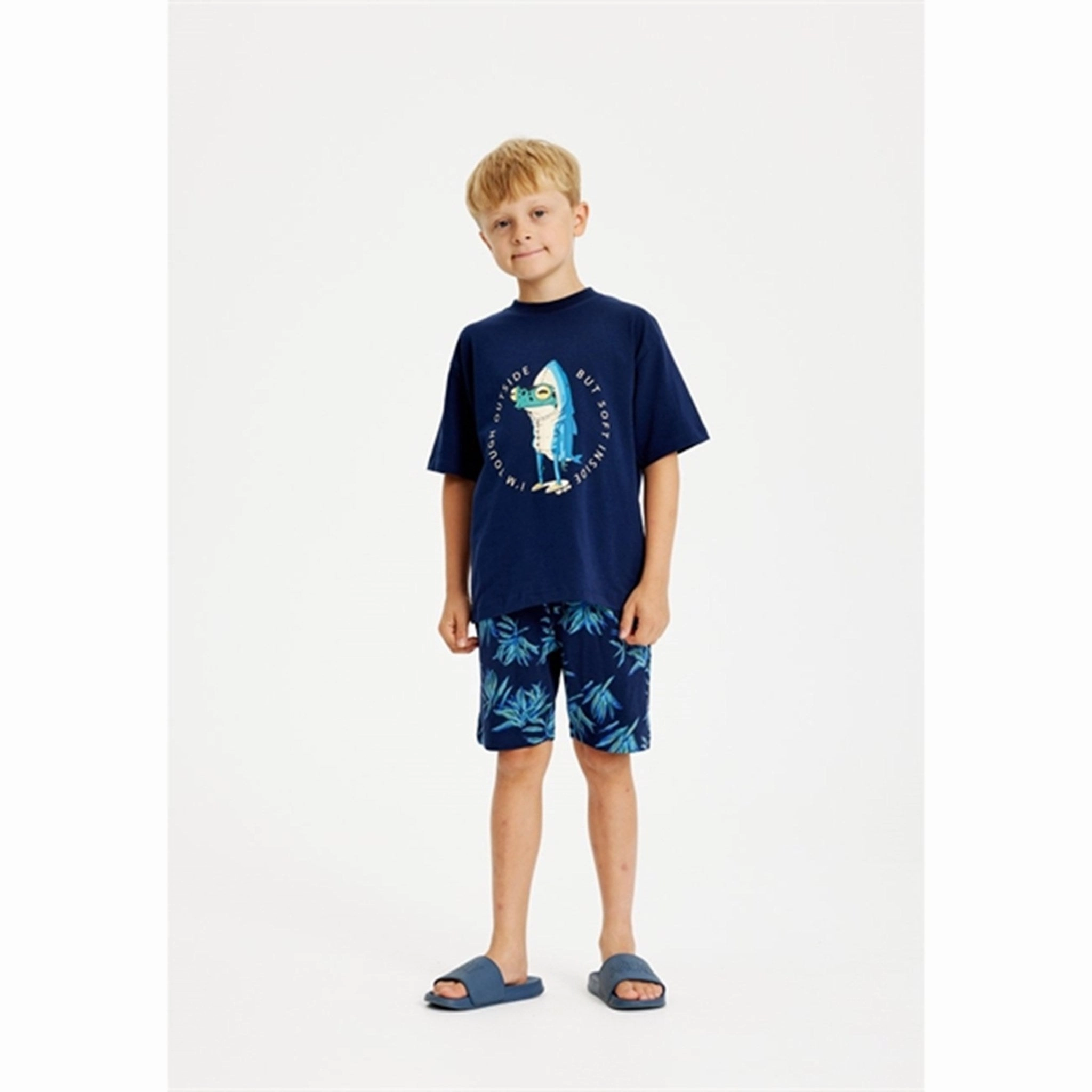 THE NEW Navy Blazer Grome T-shirt Minimal Comfort Style ColorfastFabricTech