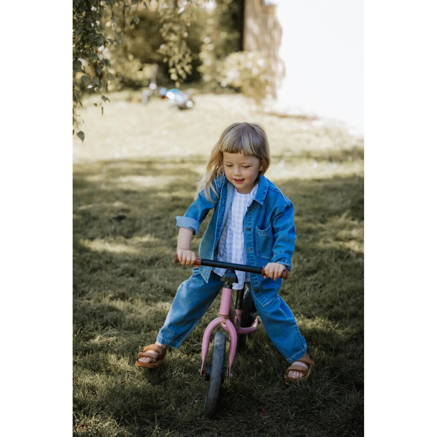 Neutral Vibrant Chill Outfit Fliink Light Denim Blue Don Pants