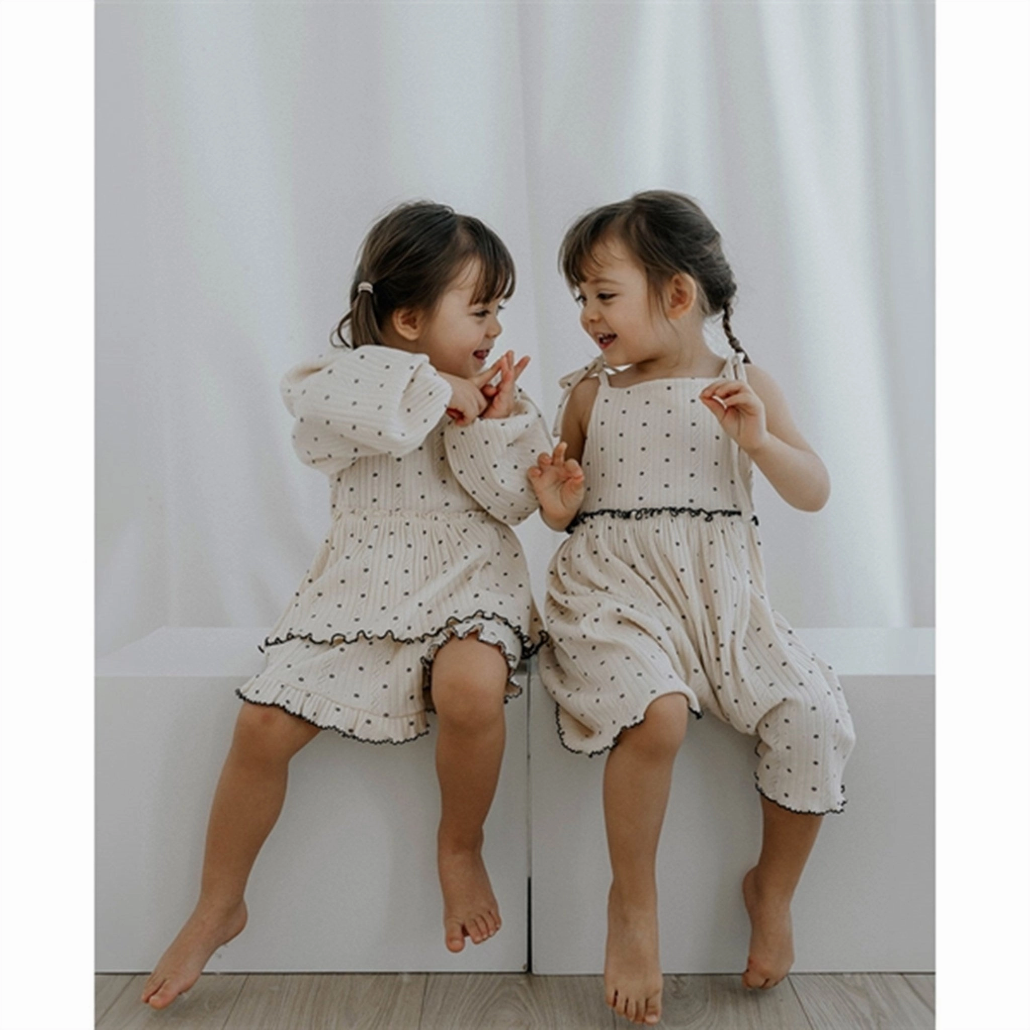 Effortless Pair Fliink Sandshell Aop Olivia Strap Dress