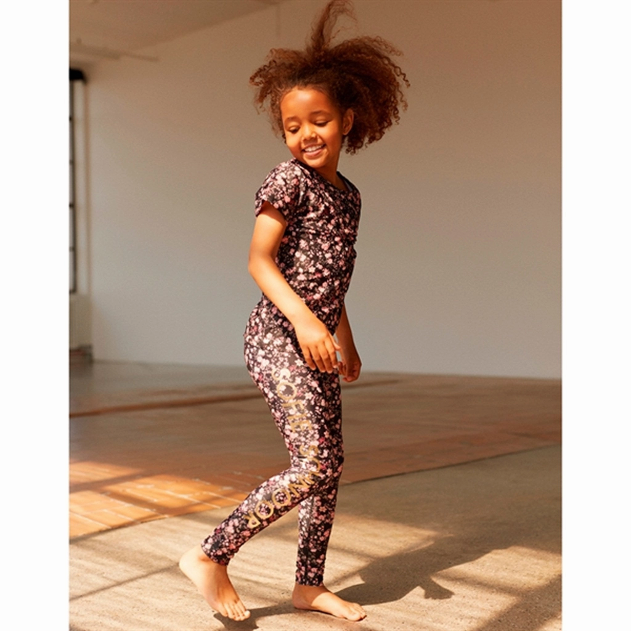 Sofie Schnoor Black T-shirt Wrinkle Resistant