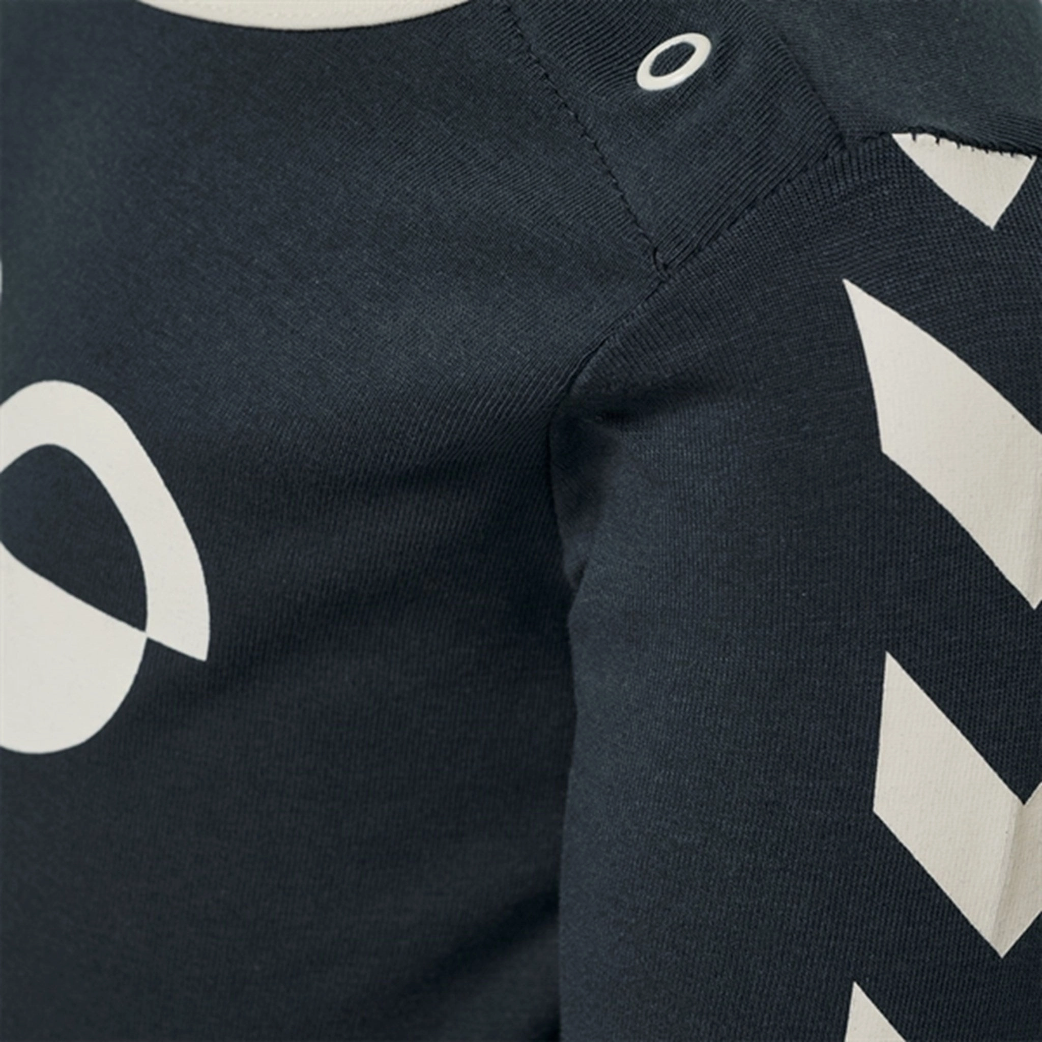 Winter Layering Flex Fit Collar Hummel Blue Nights Flipper T-Shirt L/S