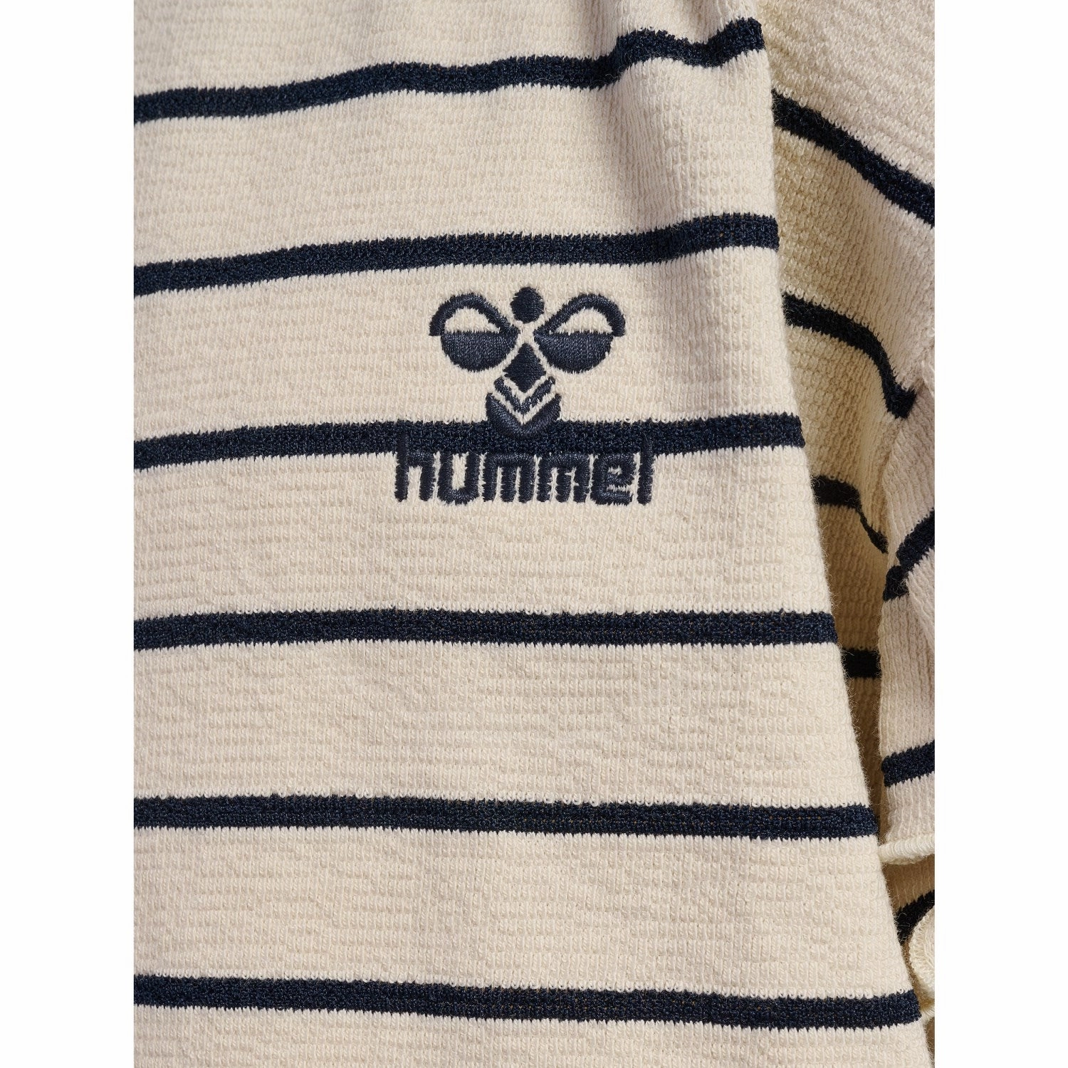 Hummel Whitecap Gray Ajma T-Shirt S/S Stretch Fabric Technology MoistureWicking Technology