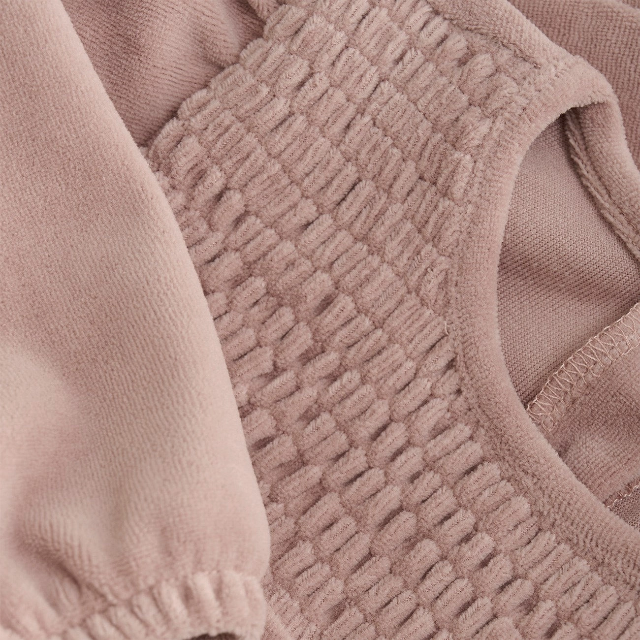 Huttelihut Fawn Dress Velour Soft Profile Smart and Stylish