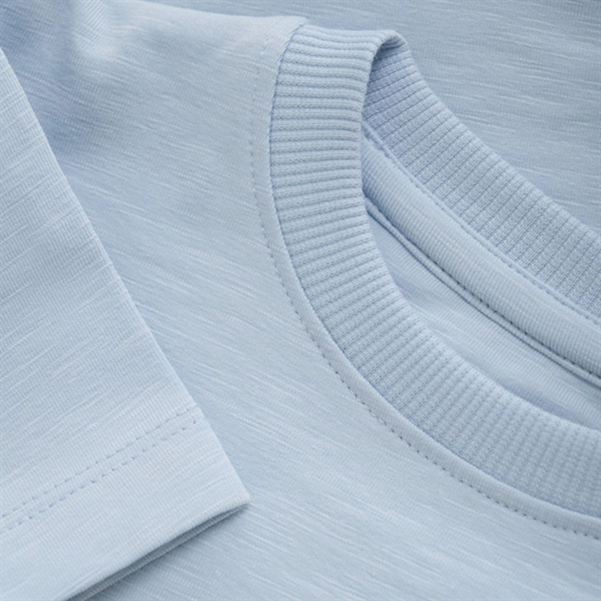 NonIronTechnology Huttelihut Solid Celestial Blue T-Shirt