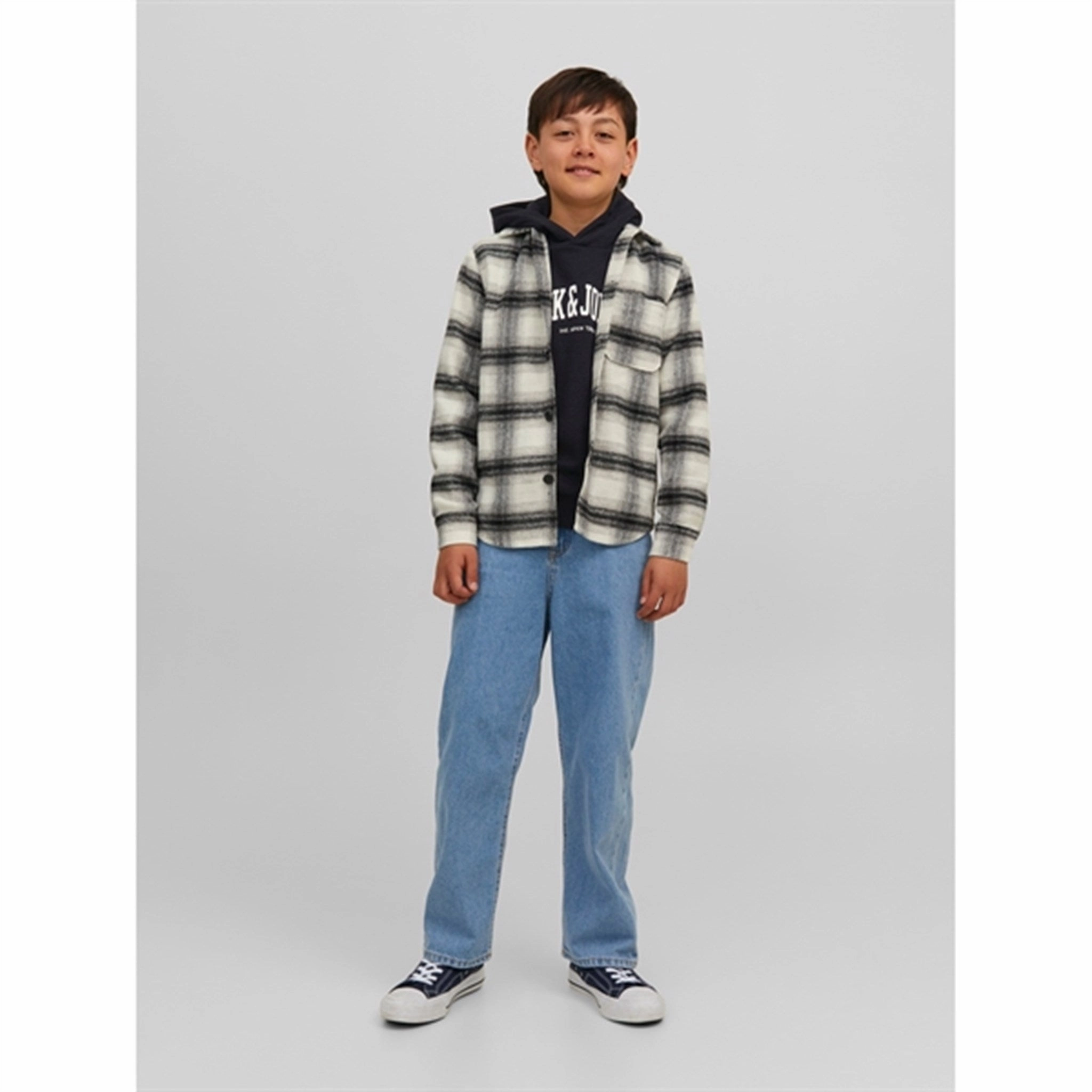 Simple Outfit Muskrat like Jack & Jones Junior Black Josh Sweat Hoodie