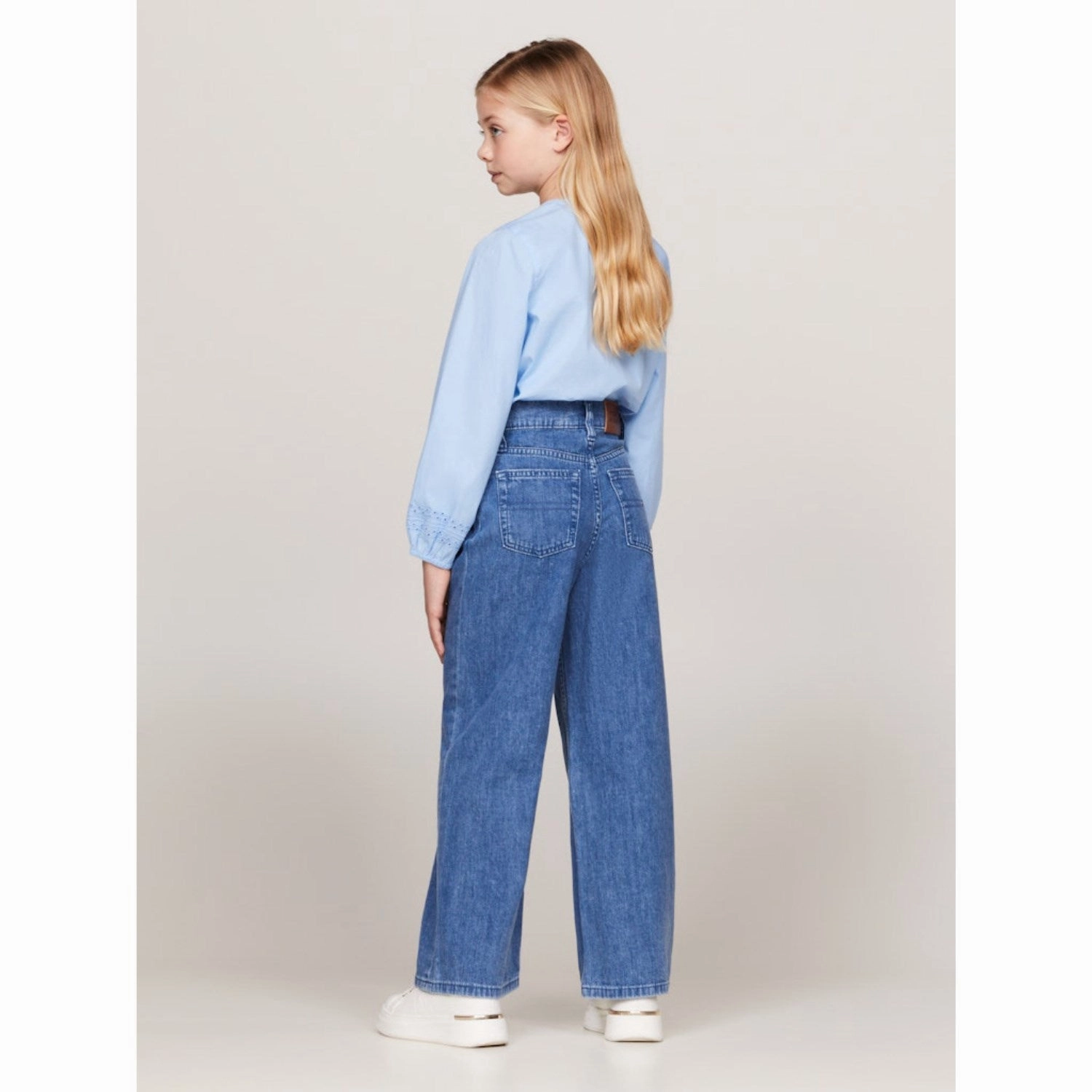 Teen Outfit Outdoor Adventure Sunny Vibes Tommy Hilfiger Ltweightdenim Mabel Front Yoke Denim Jeans