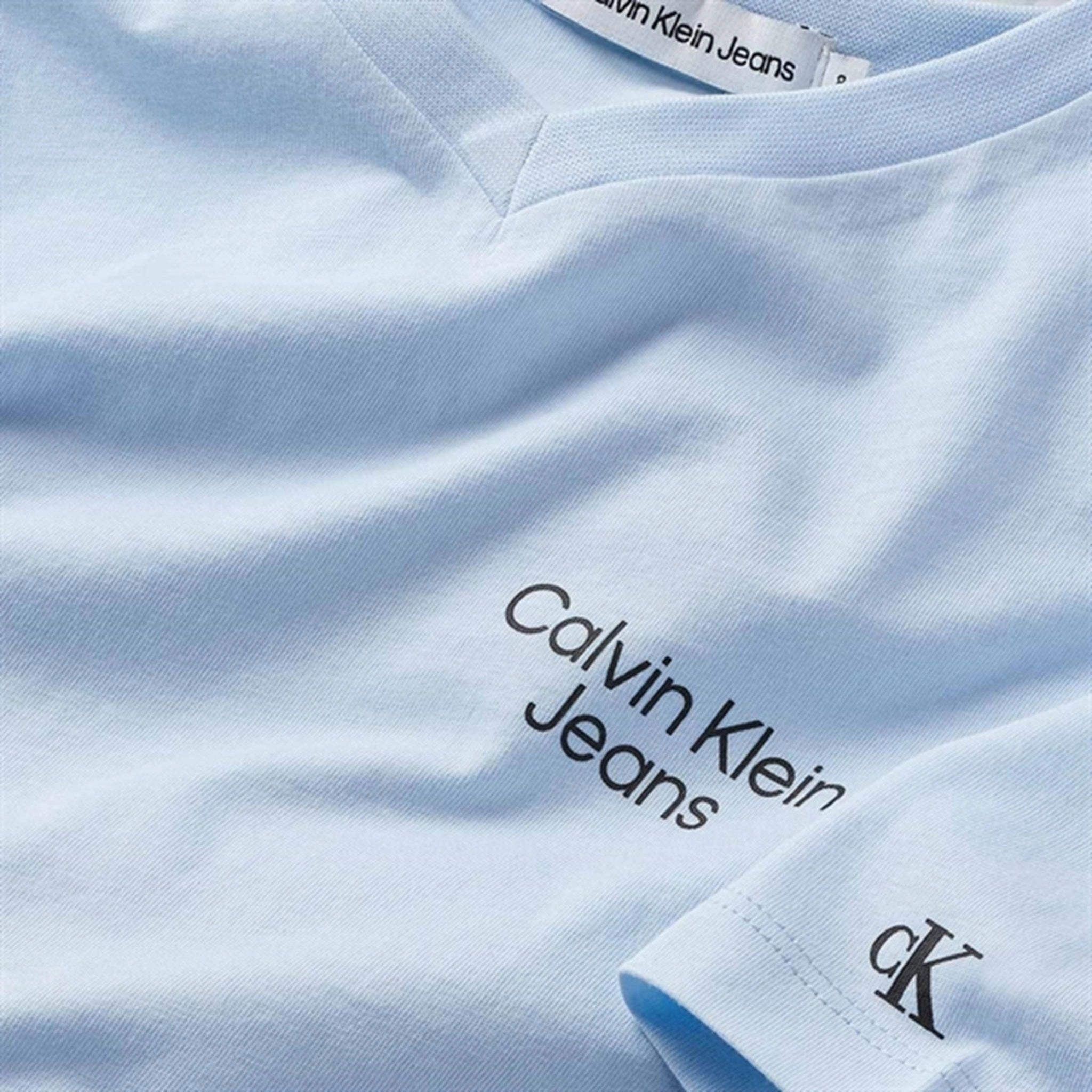 Calvin Klein Stack Logo V-Neck T-Shirt Keepsake Blue Casual Fit