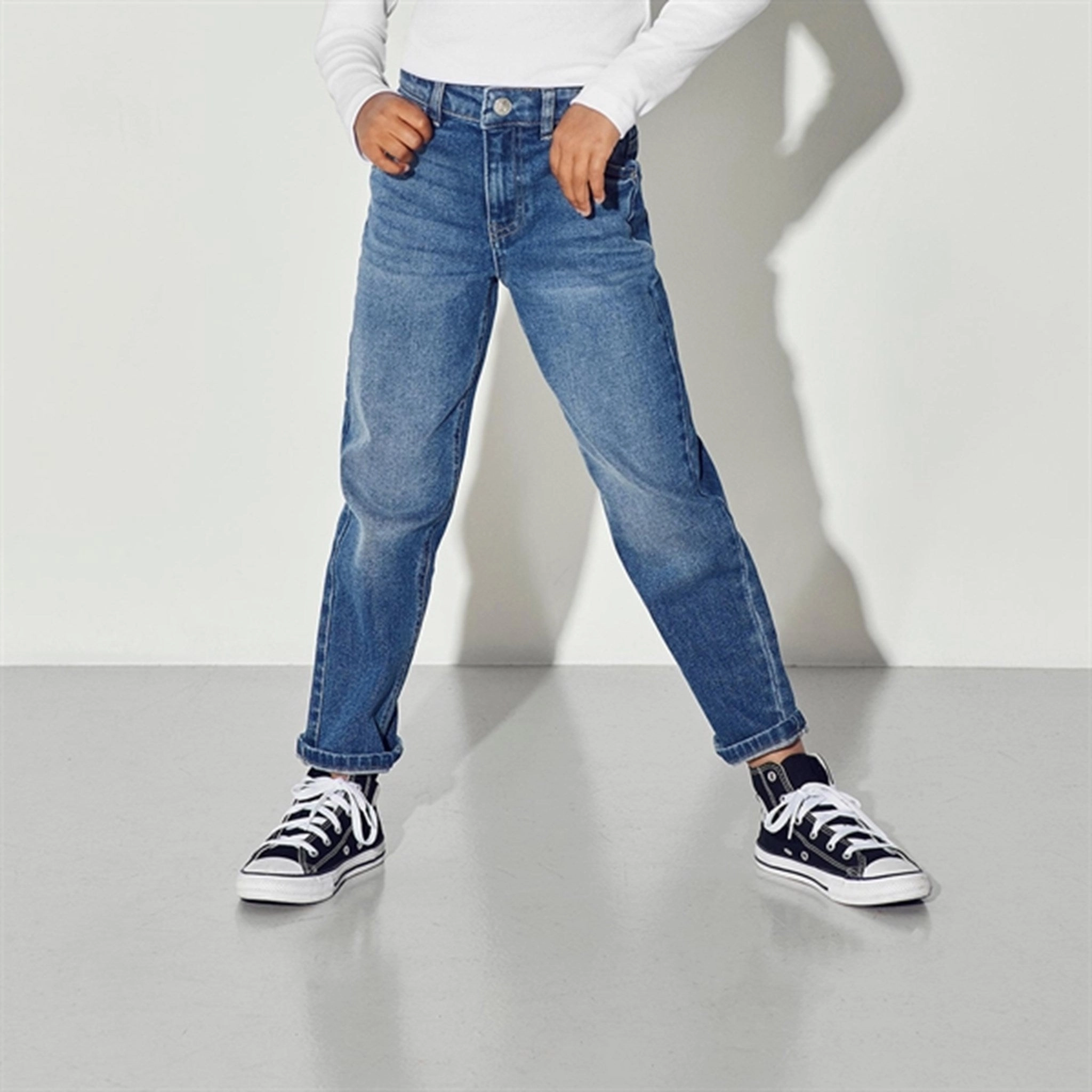 Neutral Daily Wear Kids ONLY Medium Blue Denim Calla Mom Fit Noos Jeans