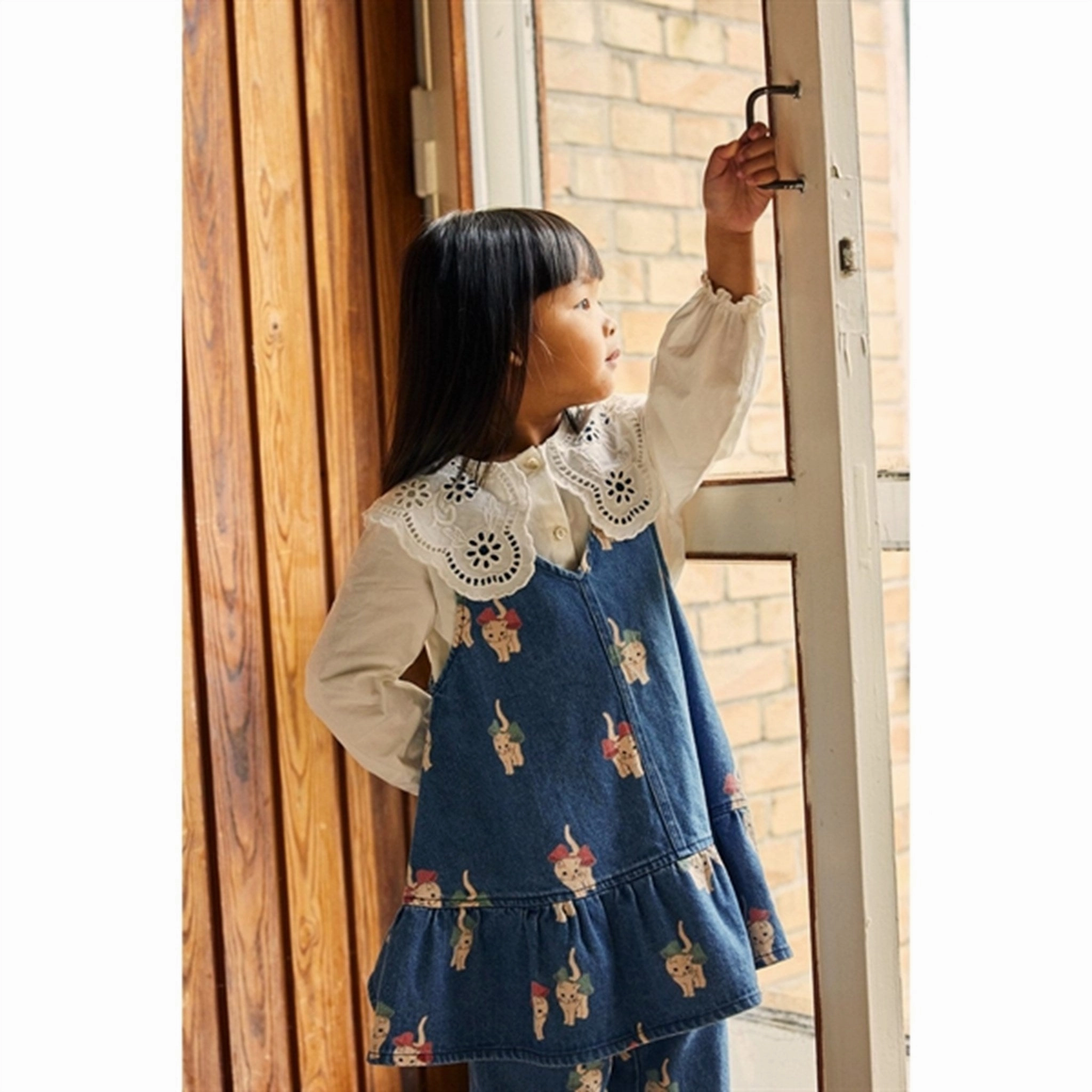 Sophisticated and Relaxed Konges Sl?jd Kitty Bow Magot Dress