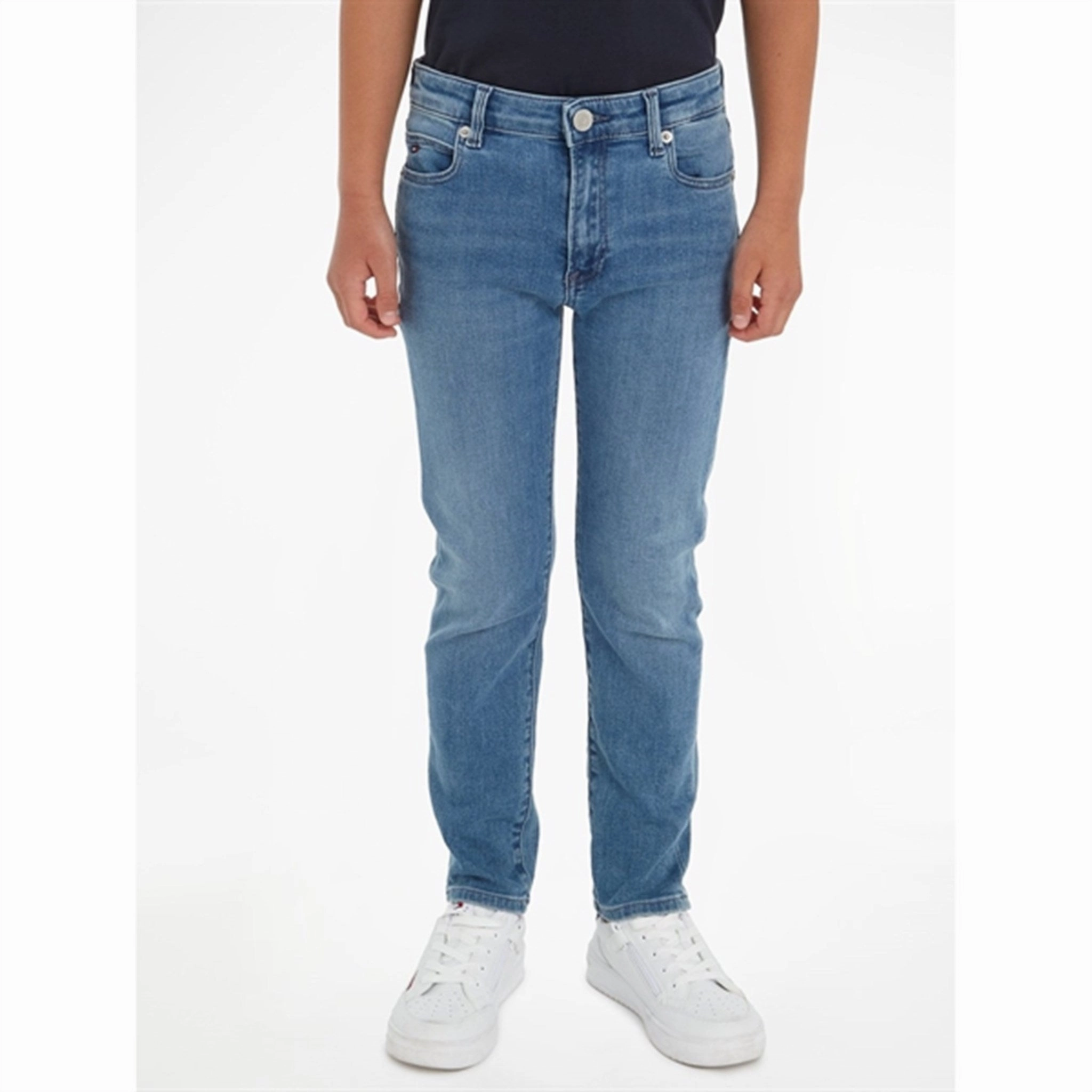 Daily Attire Tommy Hilfiger Modern Straight Jeans Denimmaldivemid