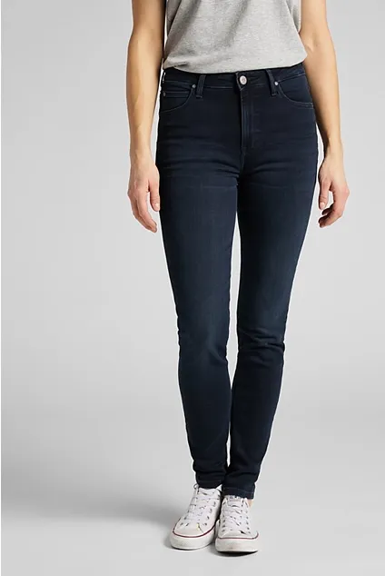 Lee Pantalone Jeans Scarlett High Skinny High Waist L626PHQS worn ebony Spring Mood Bold Look Weekender Wear