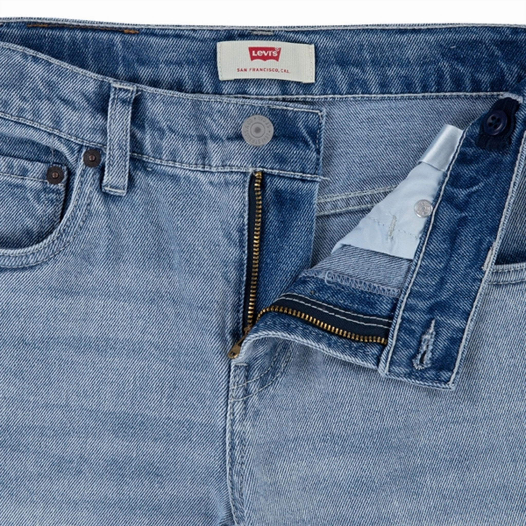 Non Restrictive Cut Colorfast Denim Levi's 551Z Authentic Straight Stretch Jeans Make Me