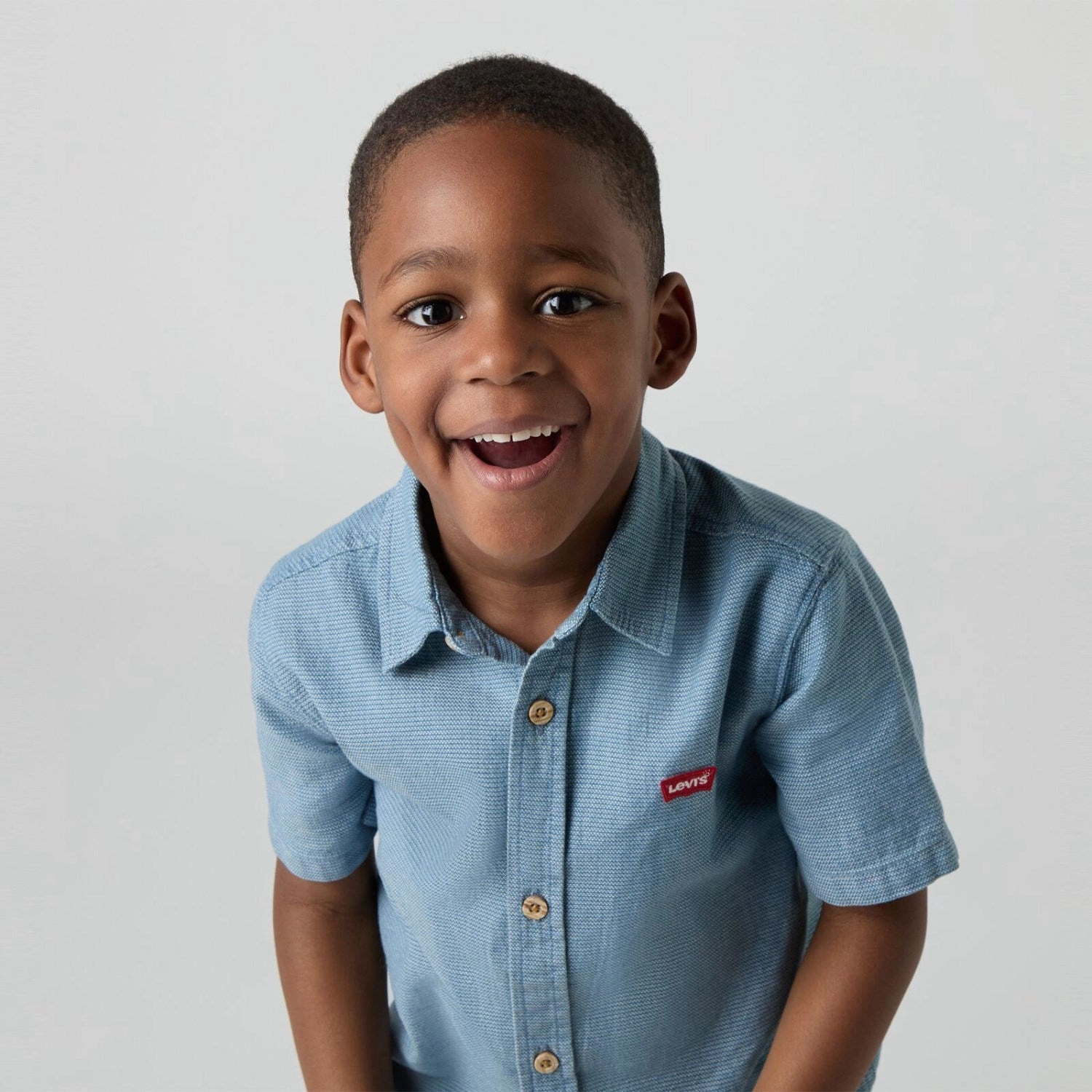 Petite Cut Eco Dye Technique Levi's Sail Away Lvb Ss Woven Shirt