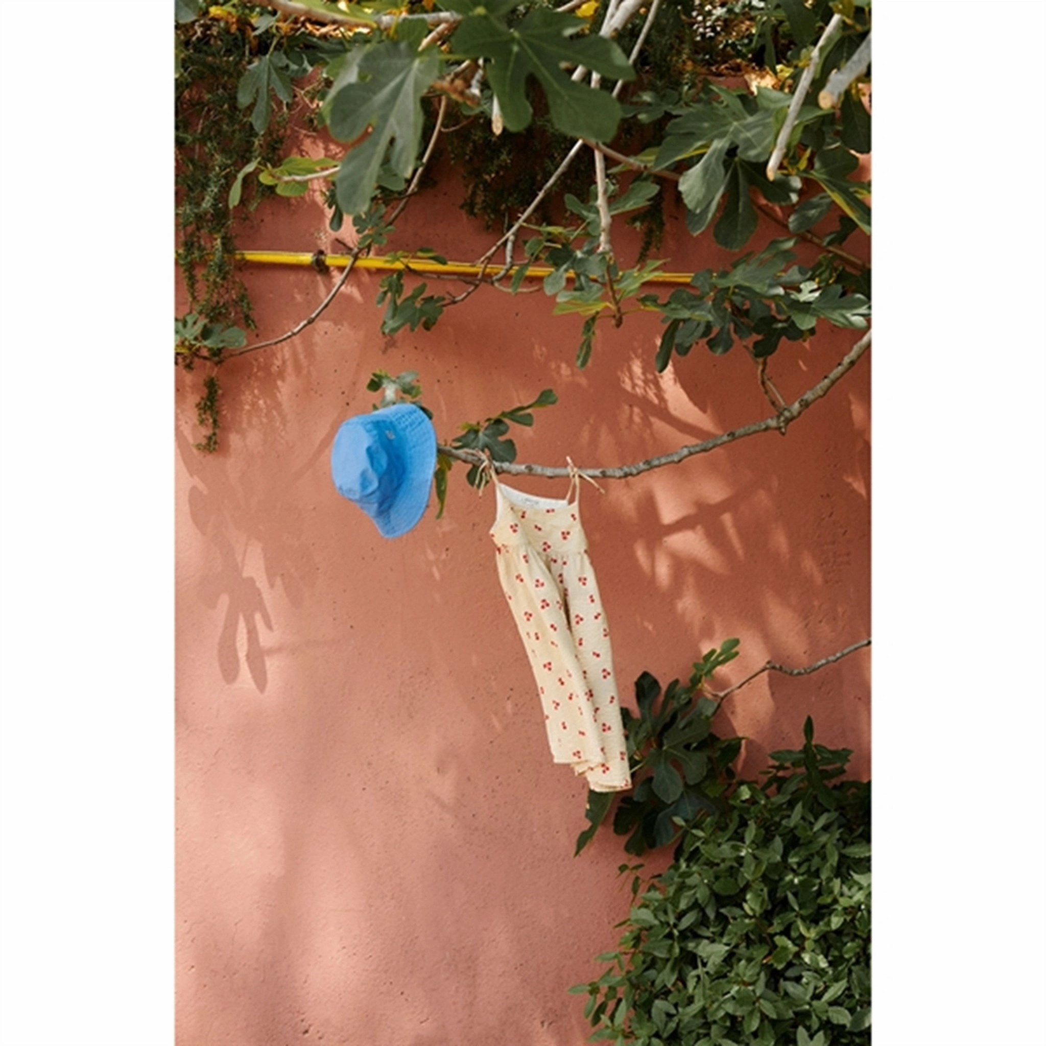 Urban Ease Dream Look Liewood Cherries/Apple Blossom Eli Printed Dress