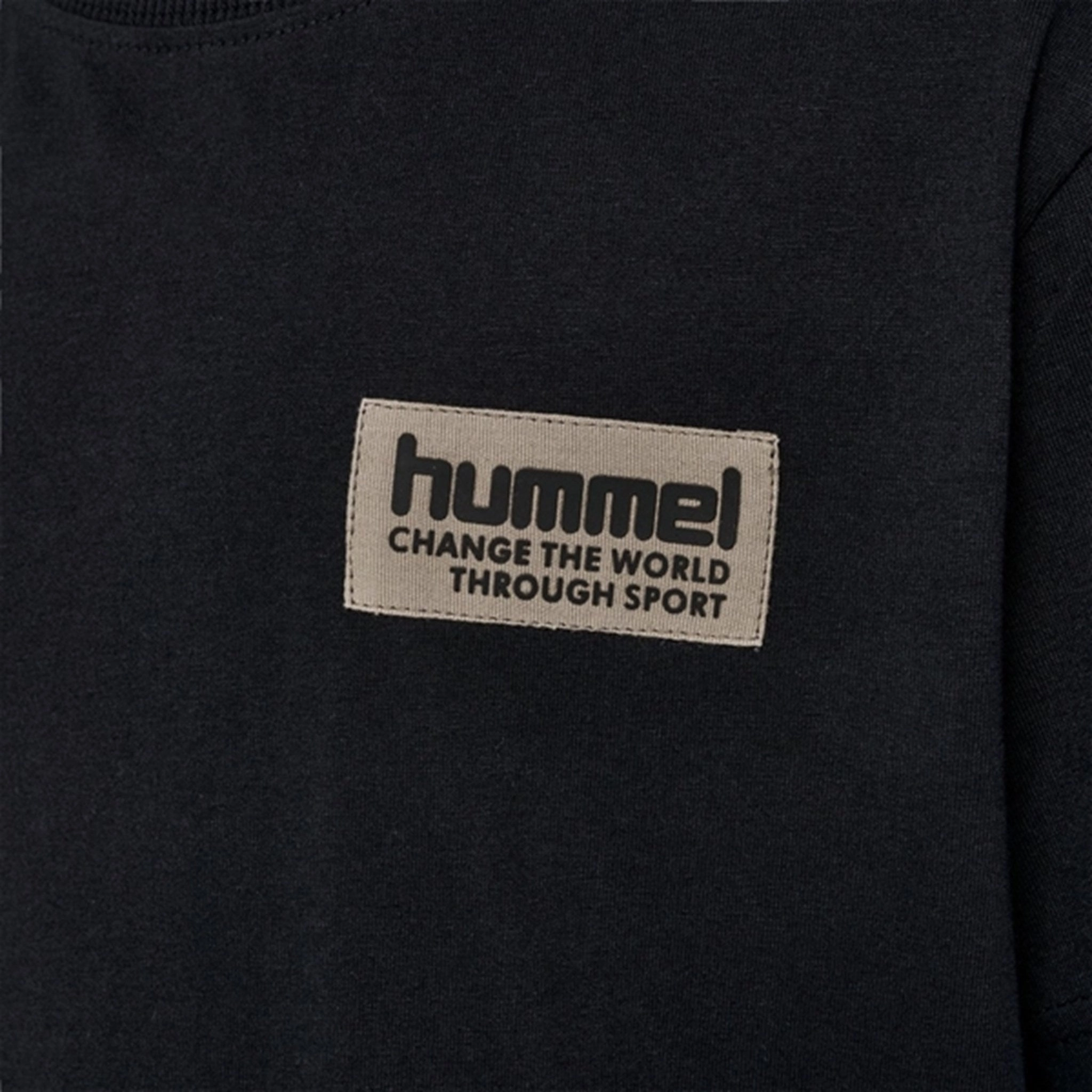 Hummel Black Dare T-Shirt Ribbed Collar Trim