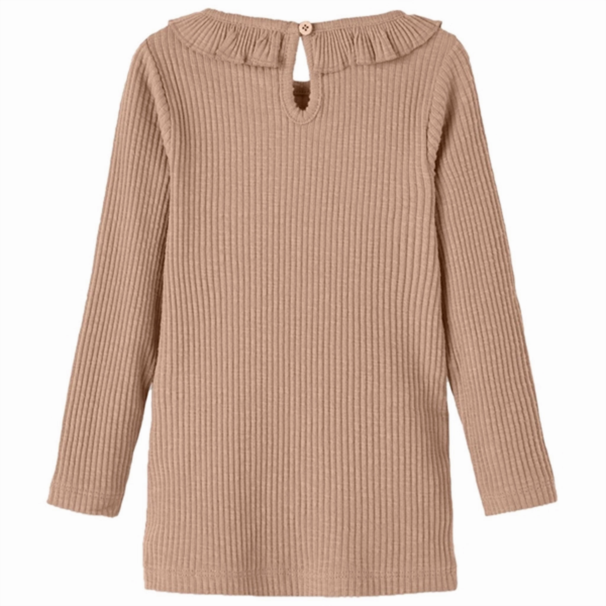 Sleek Silhouette Lil' Atelier Sirocco Raja Slim Blouse