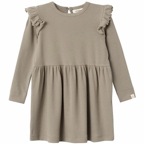 Smart Silhouette Chic Comfort Look Lil'Atelier Dried Sage Gago Dia Dress