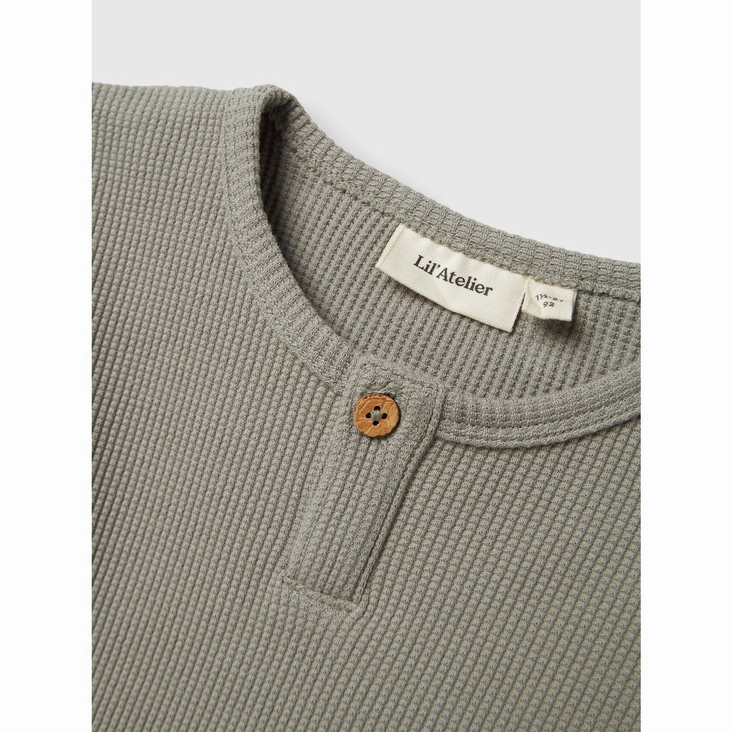 Urban Casual QuickDry Material Lil'Atelier Forest Fog Diem T-Shirt