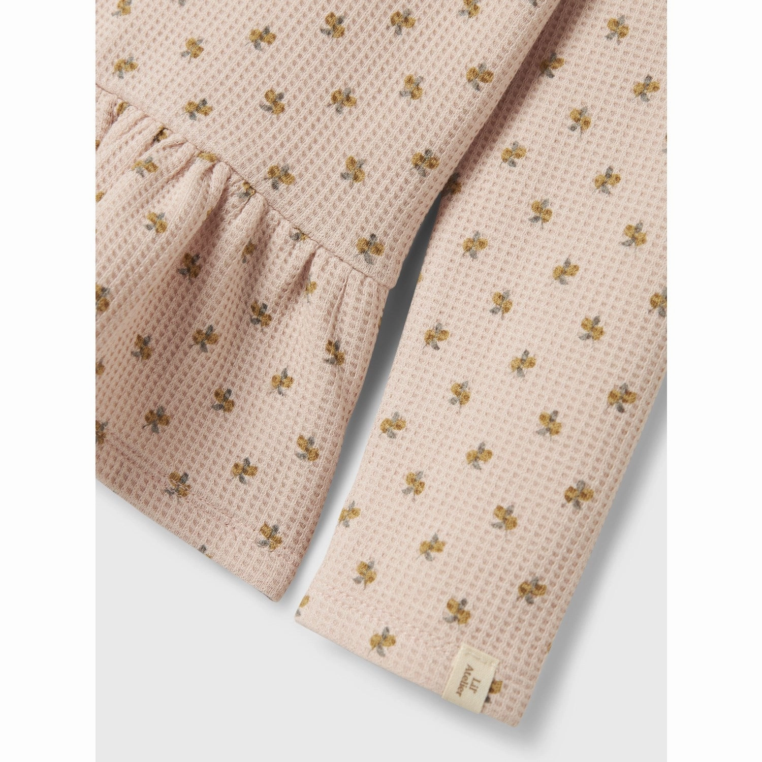 Floral Motif Lil'Atelier Peach Whip Desma Slim Blouse