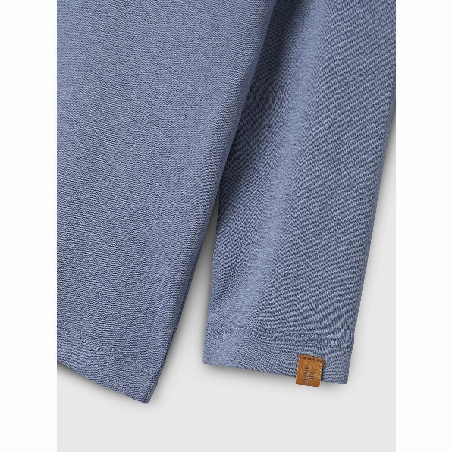 Casual Hangout Seasonal Collection Lil'Atelier Troposphere Solid Geo Avu Slim Blouse