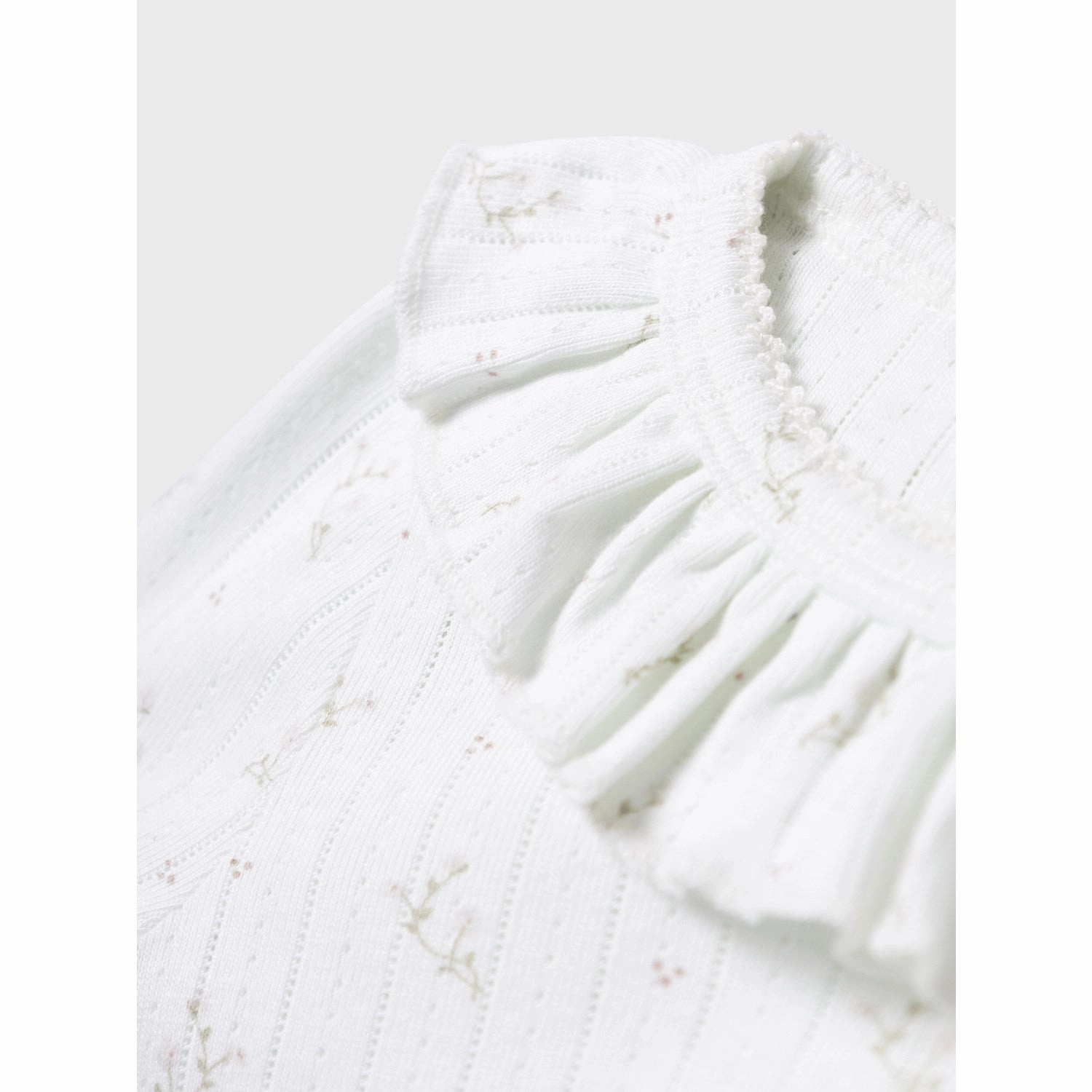 Lil'Atelier Coconut Milk Rachello Dia Slim Top spring fashion