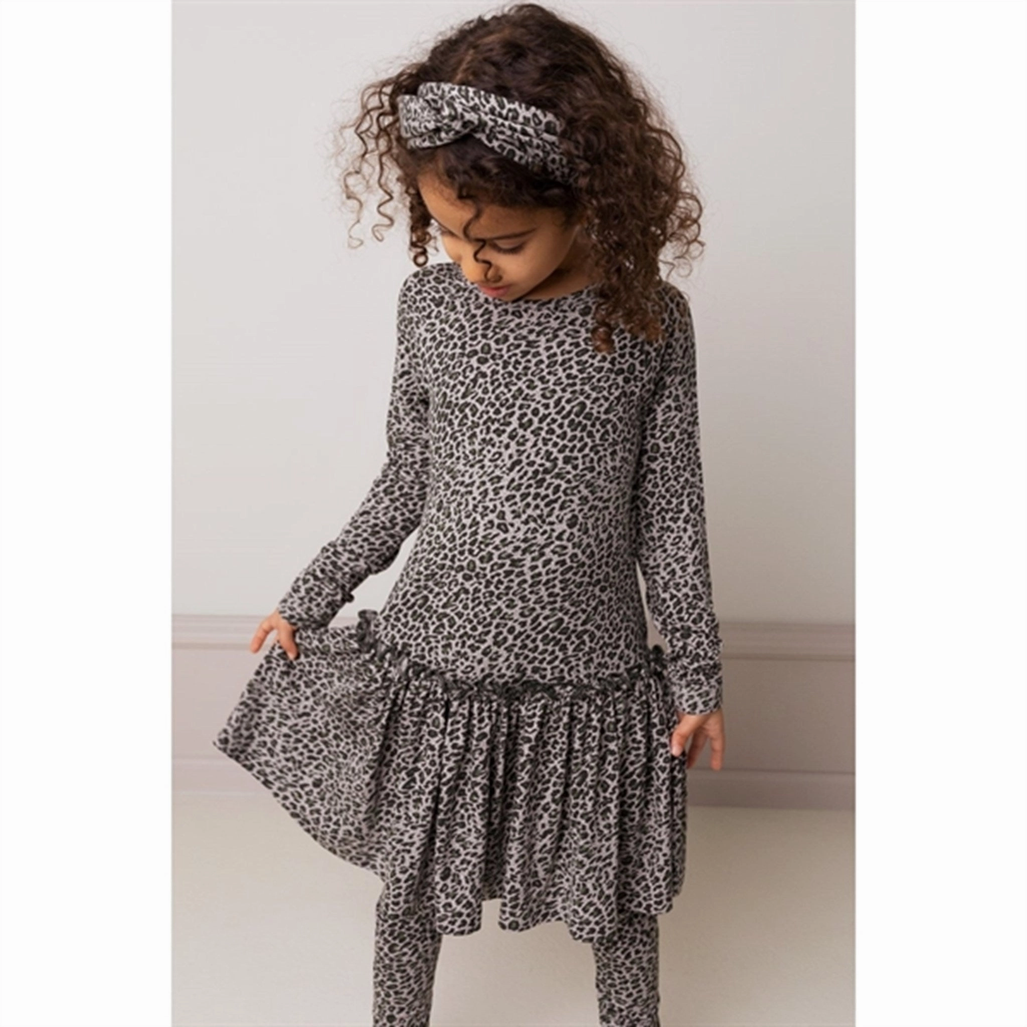 Relaxed Fit Evening Look MarMar Leo Green Moss Leo Debbie Dress